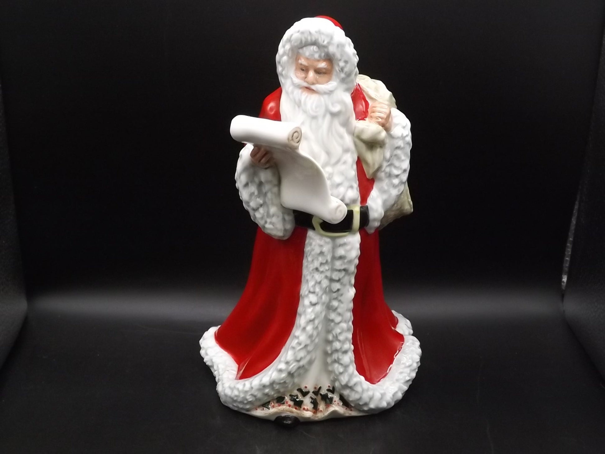 Vintage Royal Doulton Father Christmas Figurine, HN 3399, 1992