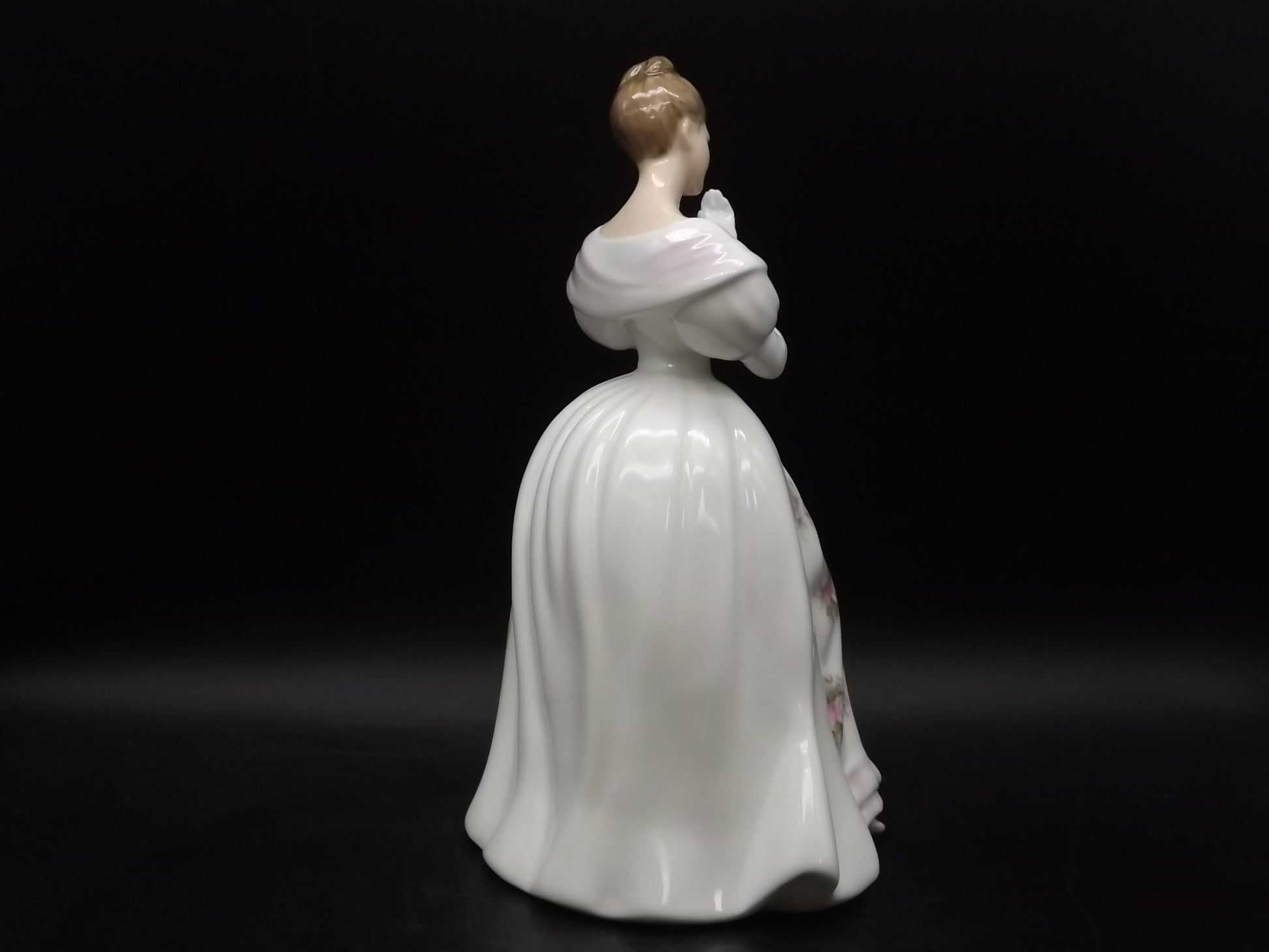 Vintage 1990 Royal Doulton "Summer Rose" figurine HN 3309. Excellent condition! No box.