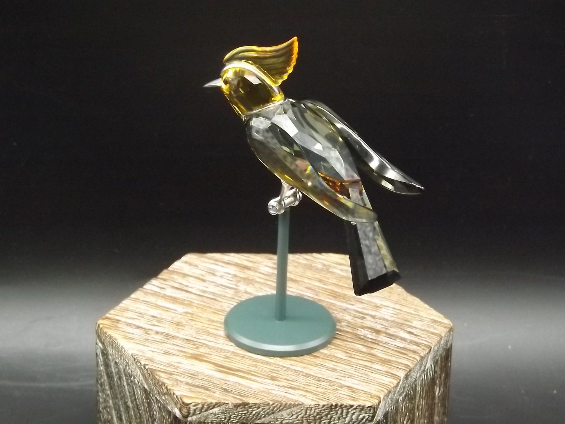 Vintage Swarovski Crystal Paradise Bird Collection Topaz "Bonriki". Excellent Condition with original box.