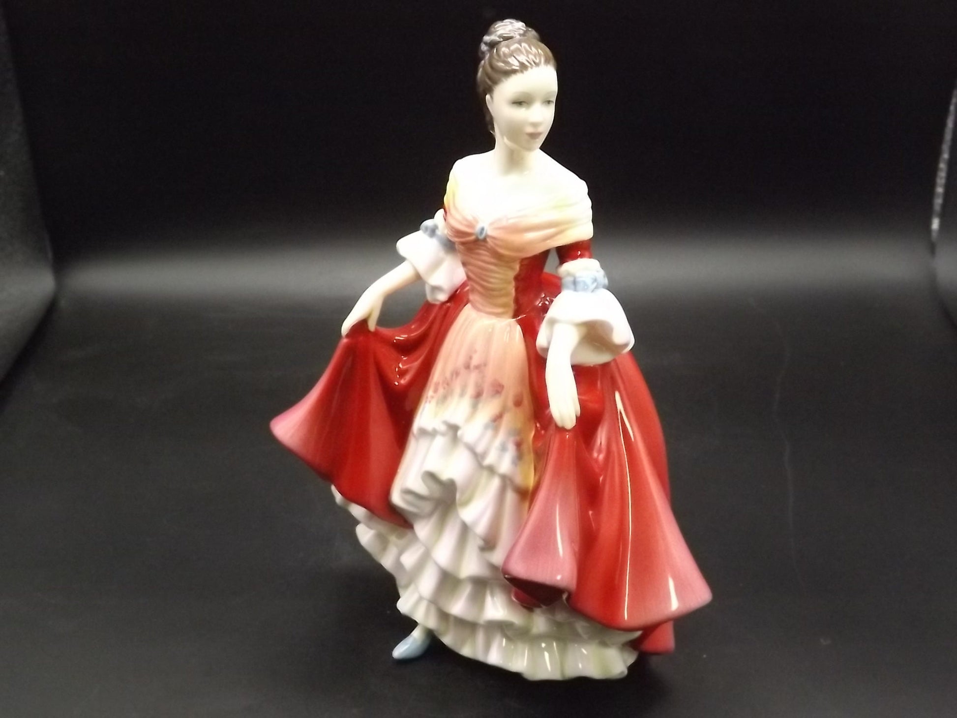 Vintage Royal Doulton Southern Belle Figurine HN 4997