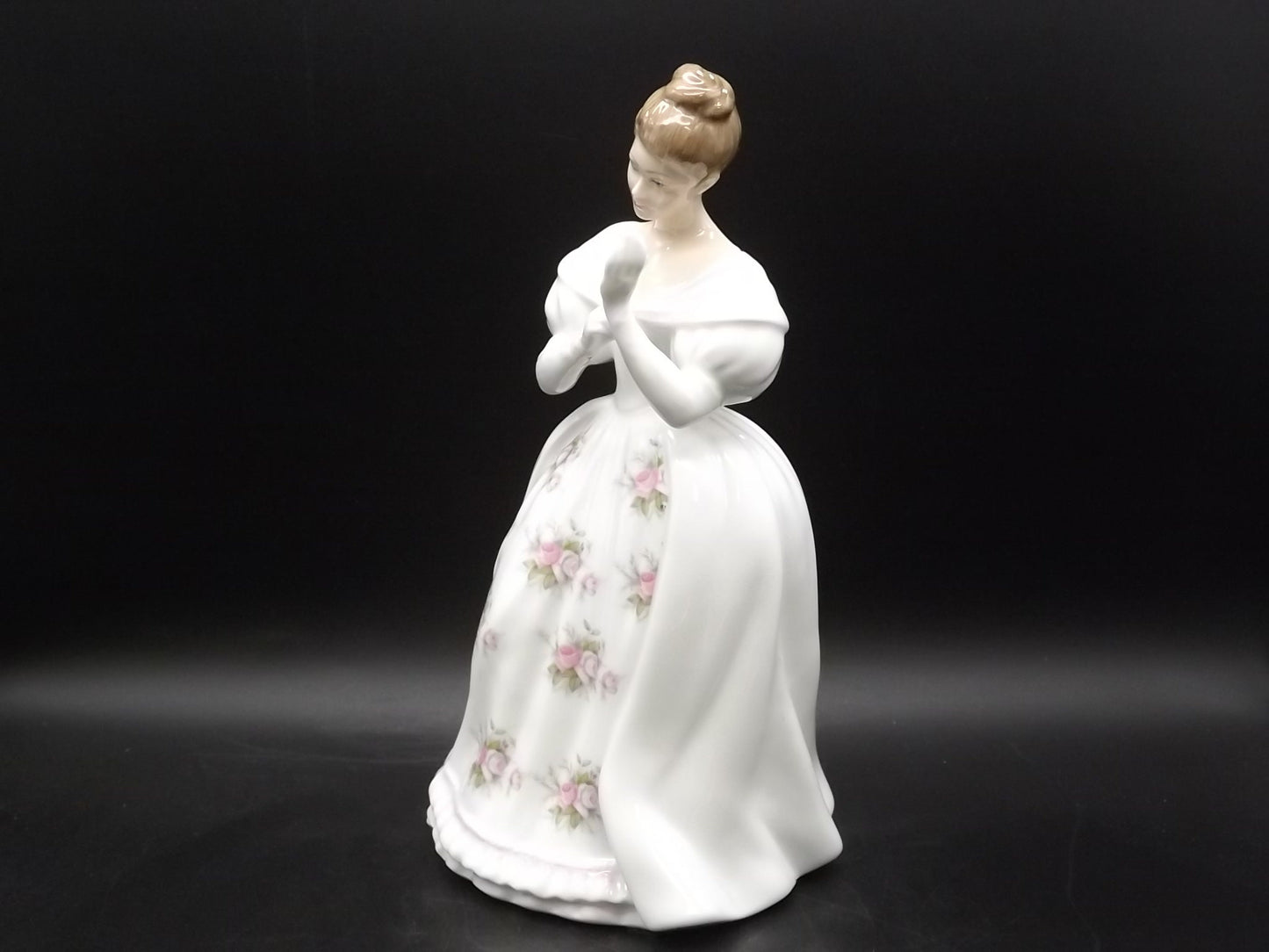 Vintage 1990 Royal Doulton "Summer Rose" figurine HN 3309. Excellent condition! No box.