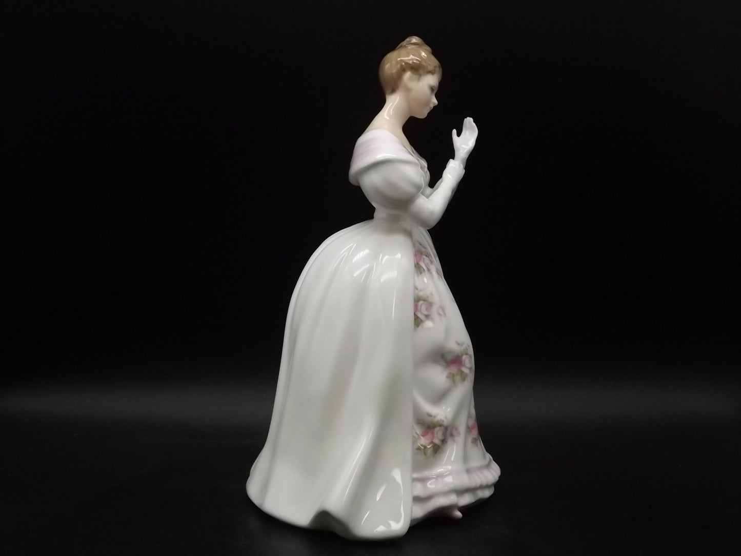 Vintage 1990 Royal Doulton "Summer Rose" figurine HN 3309. Excellent condition! No box.