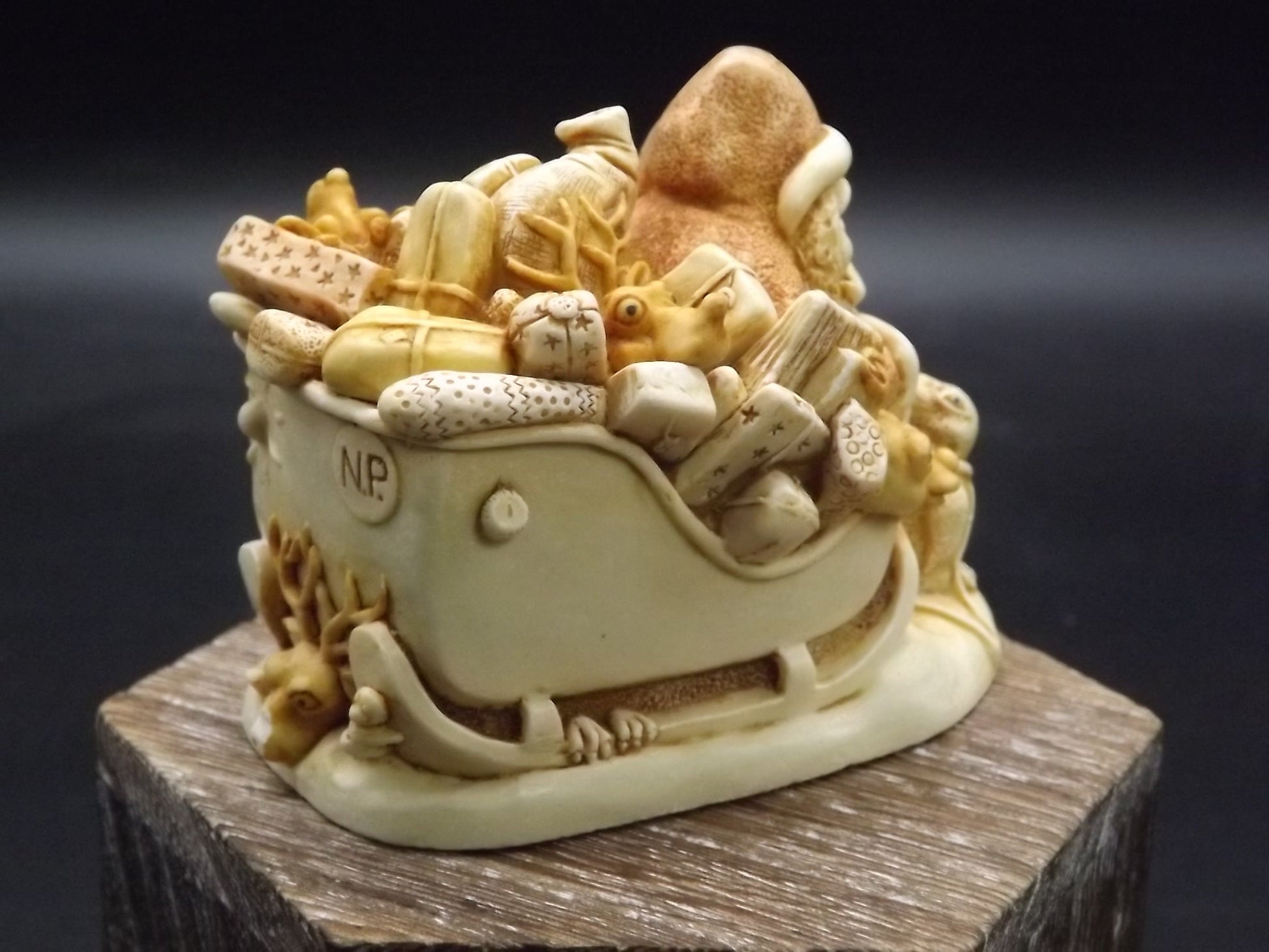 Harmony Kingdom "Nick of time" Santa and Reindeer Excellent condition with original box no COA.