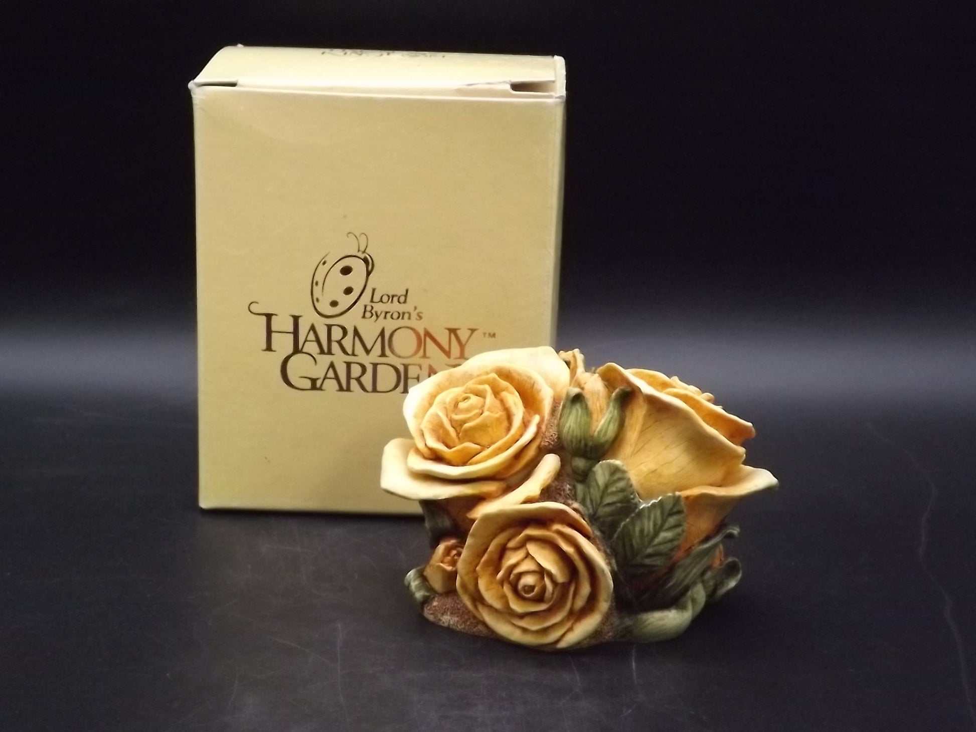 Retired 1997 Harmony Kingdom "Double Yellow Rose" Jest Figurine HGLEDYR with original box. Excellent condition. Limited Edition #2336/5000.