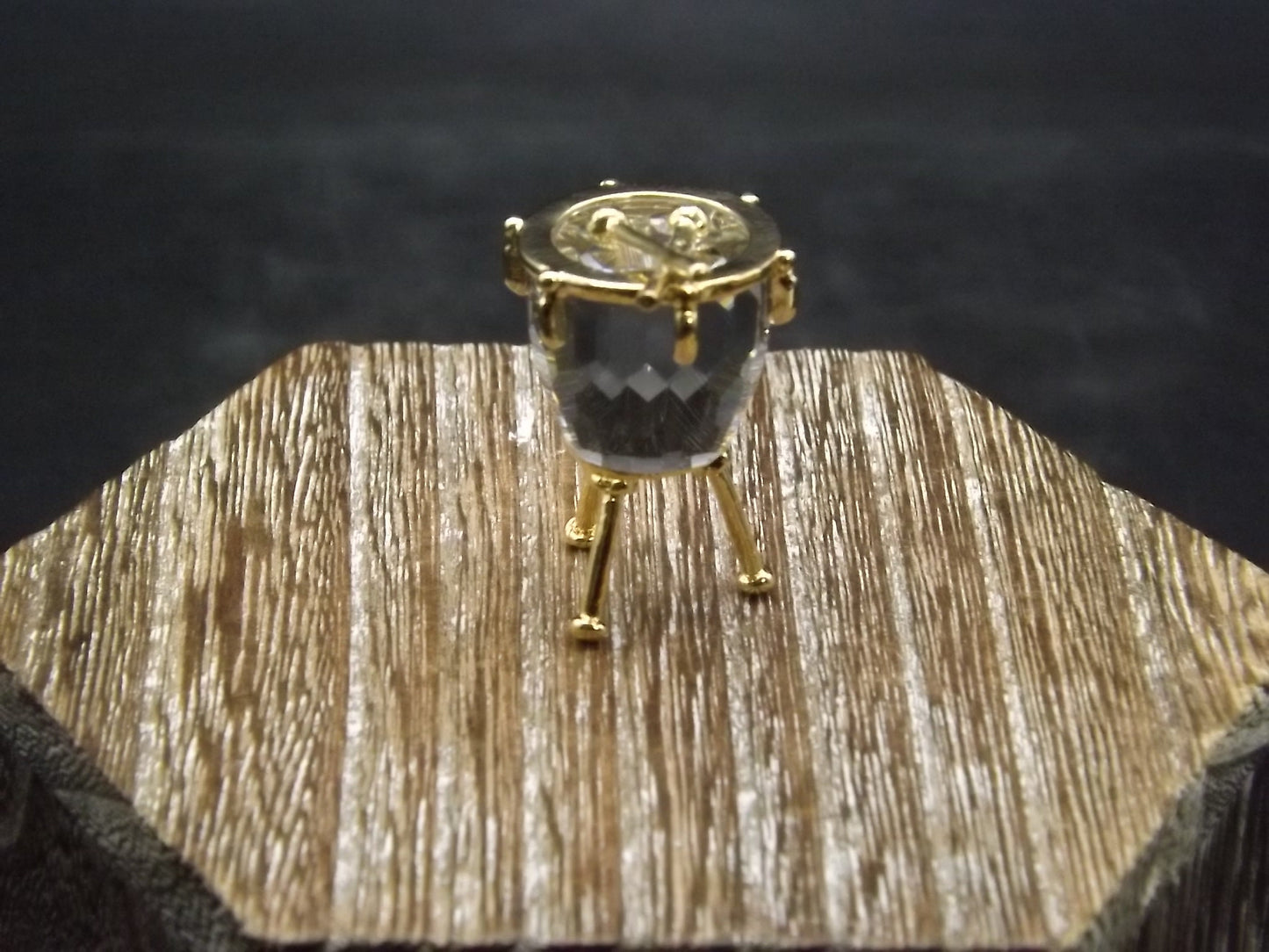 Vintage Swarovski Crystal Memories "Kettle Drum" Figurine. Excellent Condition with original box.