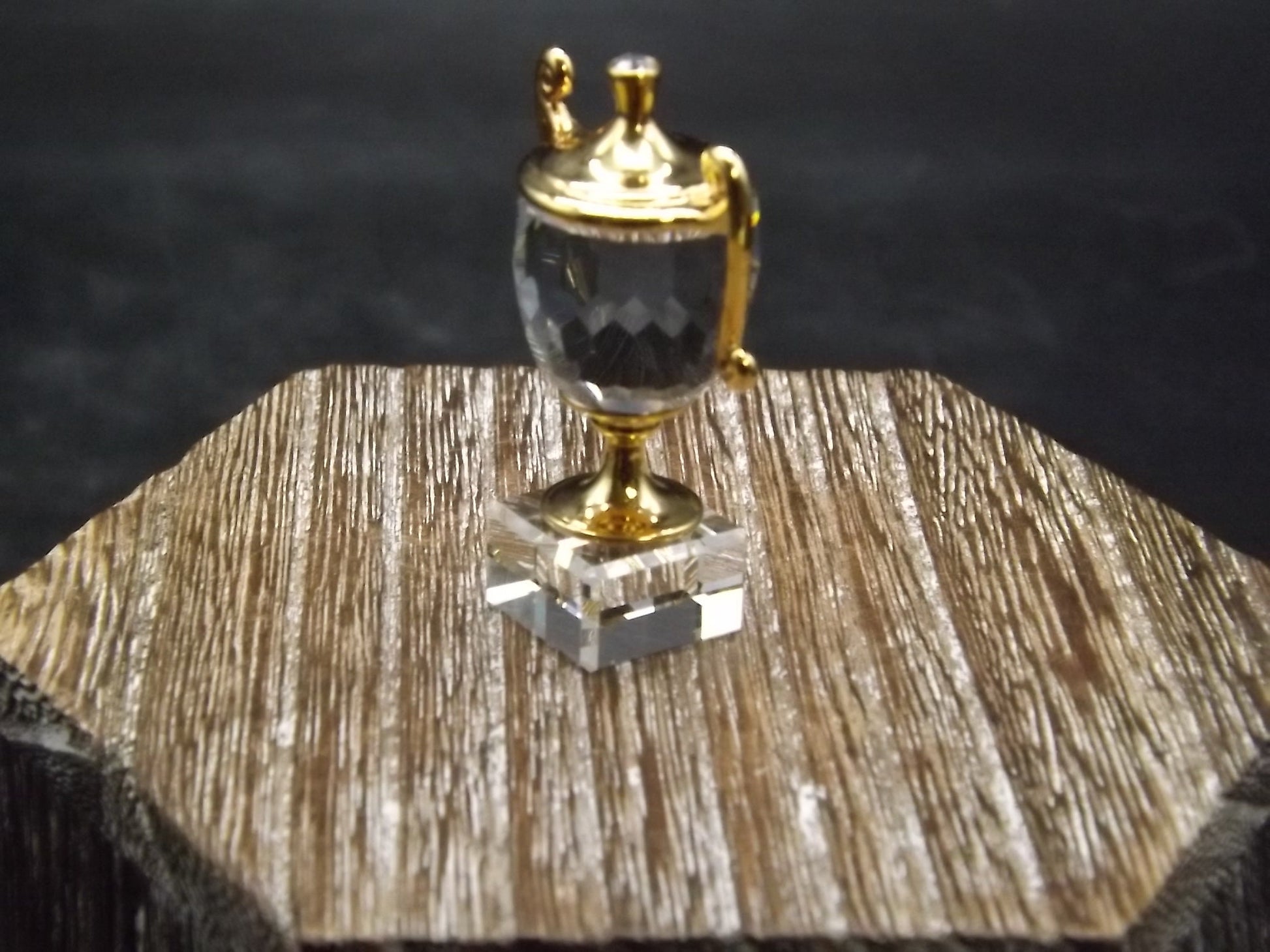 Vintage Swarovski Crystal Memories "Trophy" Figurine. Excellent Condition with original box.