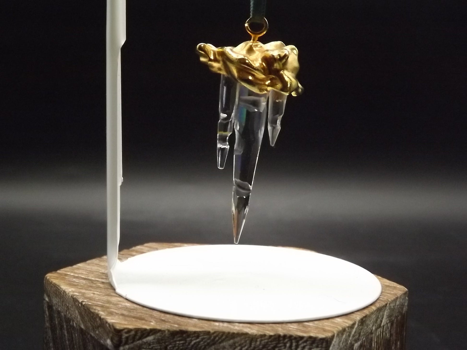 Vintage Swarovski Crystal Memories "Icicle" Figurine. Excellent Condition with original box.