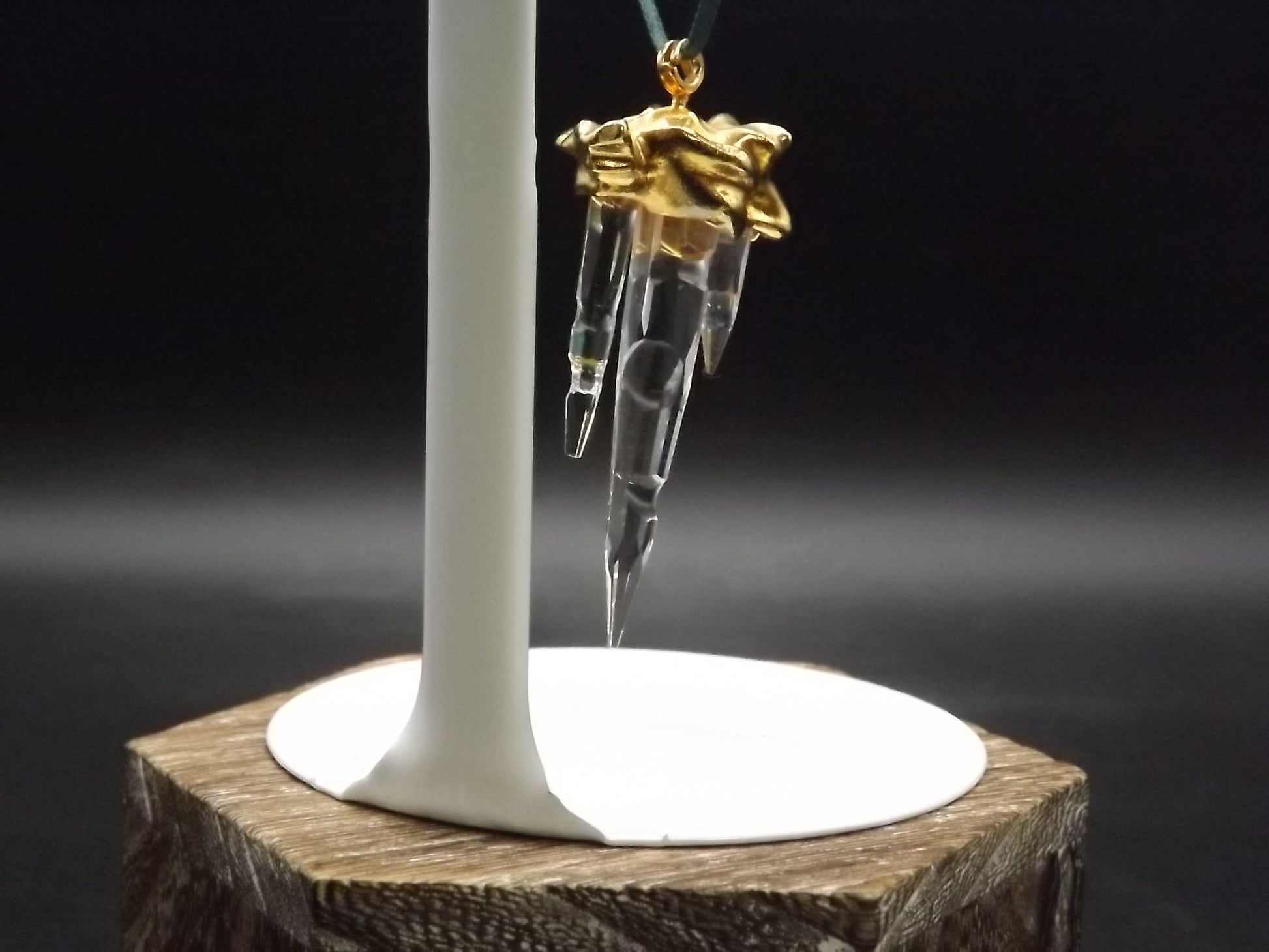 Vintage Swarovski Crystal Memories "Icicle" Figurine. Excellent Condition with original box.