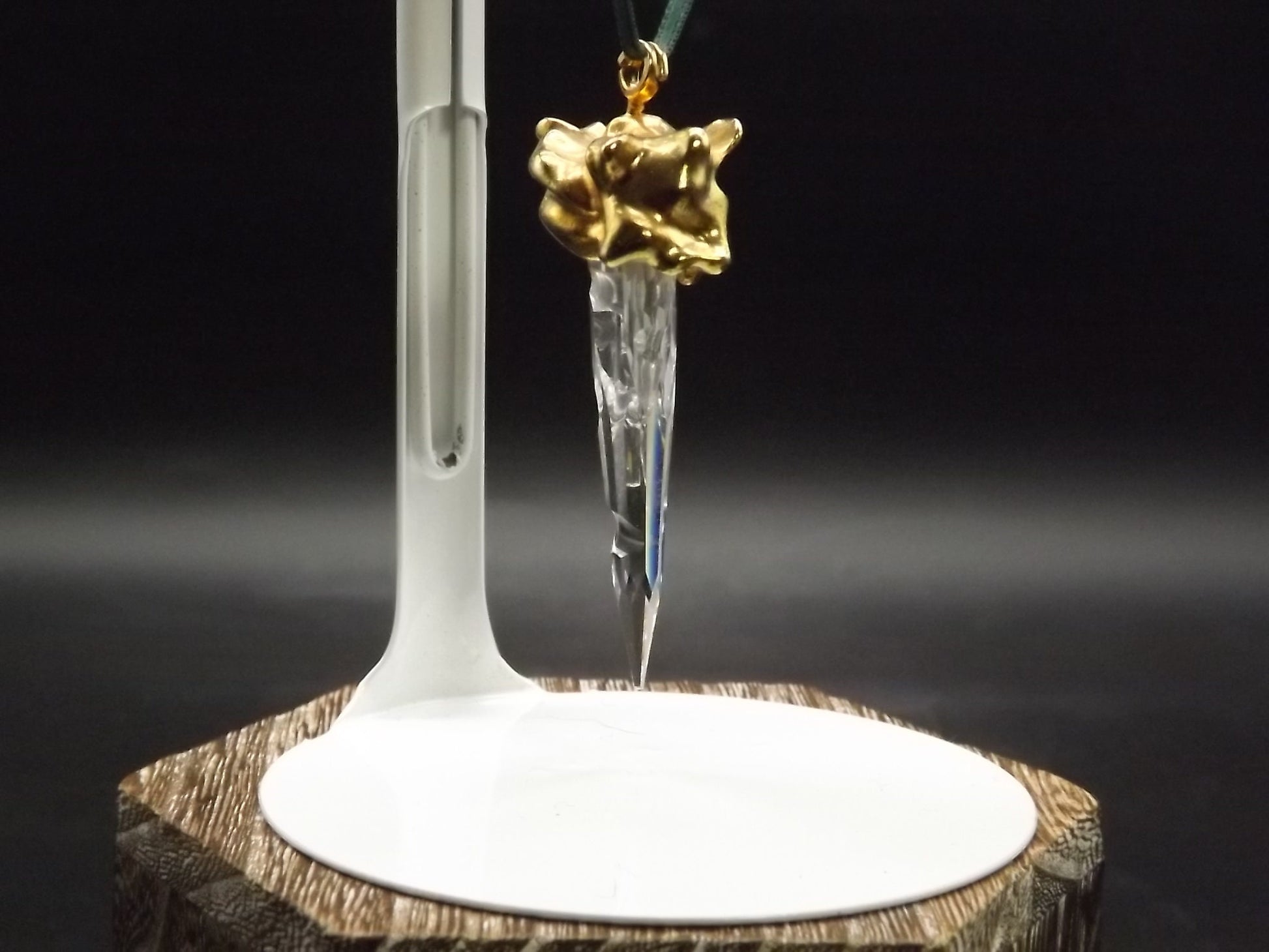 Vintage Swarovski Crystal Memories "Icicle" Figurine. Excellent Condition with original box.