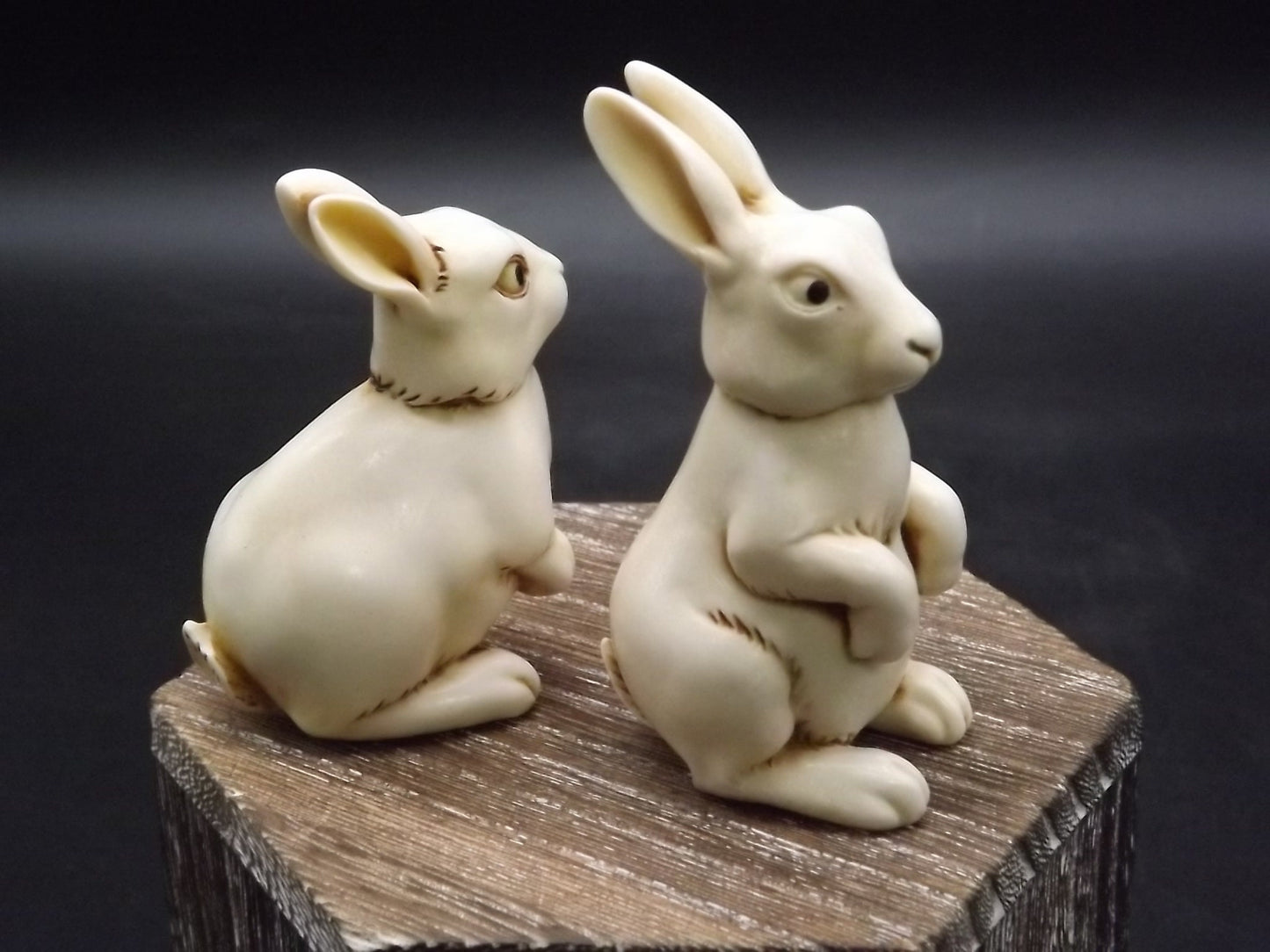 Harmony Kingdom "Antony and Cleopatra". Two by Two series Rabbits hares. Excellent shape. Limited Edition of 2622 pieces. No original box.