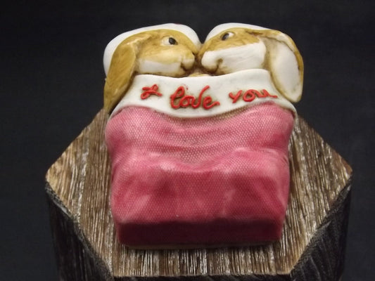 Vintage 1982 Artefice Ottanta Rabbit Couple Figurine: Made in Italy