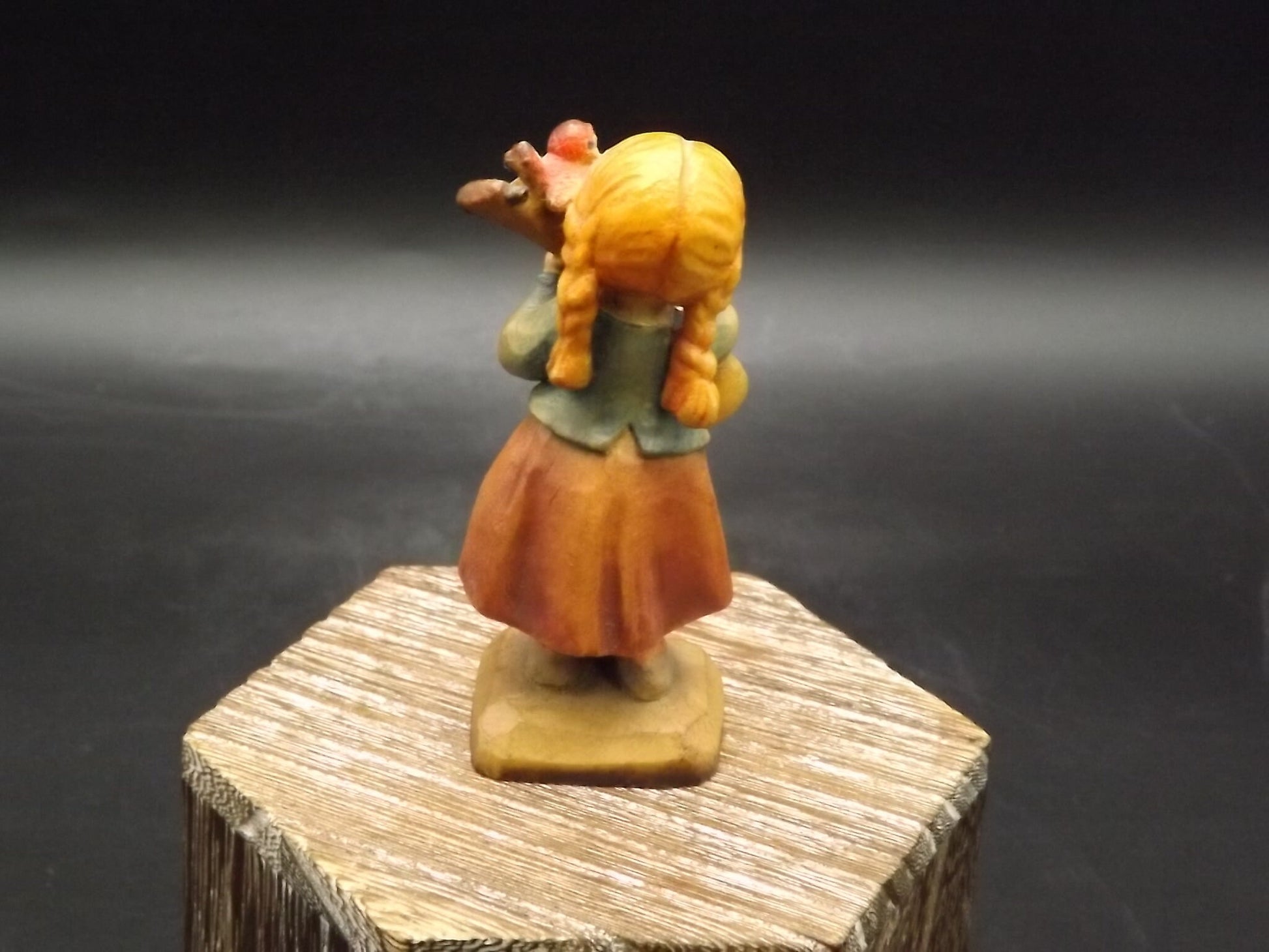 Vintage Anri Wood Figurine: Girl with Mandolin, Juan Ferrandiz Design