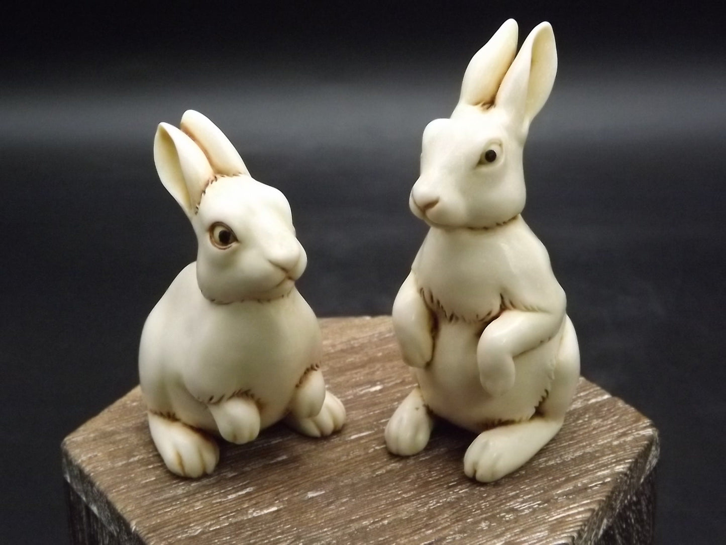 Harmony Kingdom "Antony and Cleopatra". Two by Two series Rabbits hares. Excellent shape. Limited Edition of 2622 pieces. No original box.