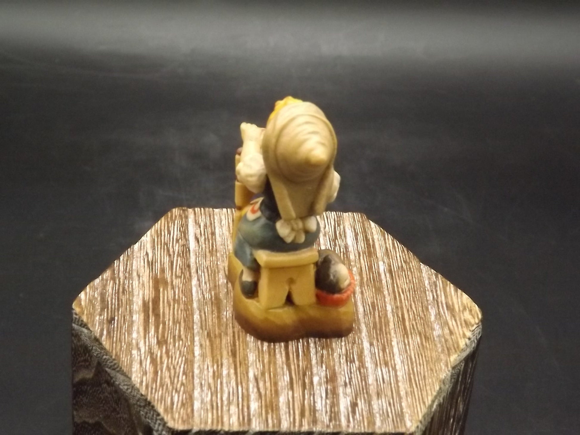 Vintage Anri Wood Figurine: Girl Sewing Heart, Juan Ferrandiz Design