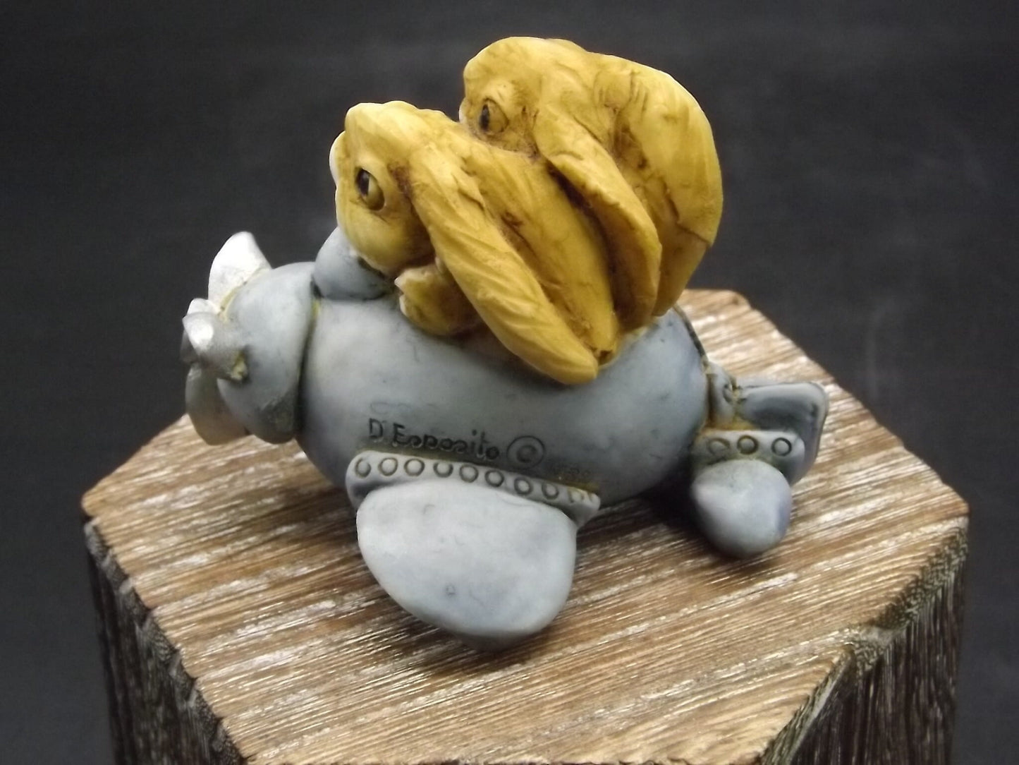 Vintage Artefice Ottanta Rabbit Couple Figurine: Hand-Painted Airplane, 1982 Italy