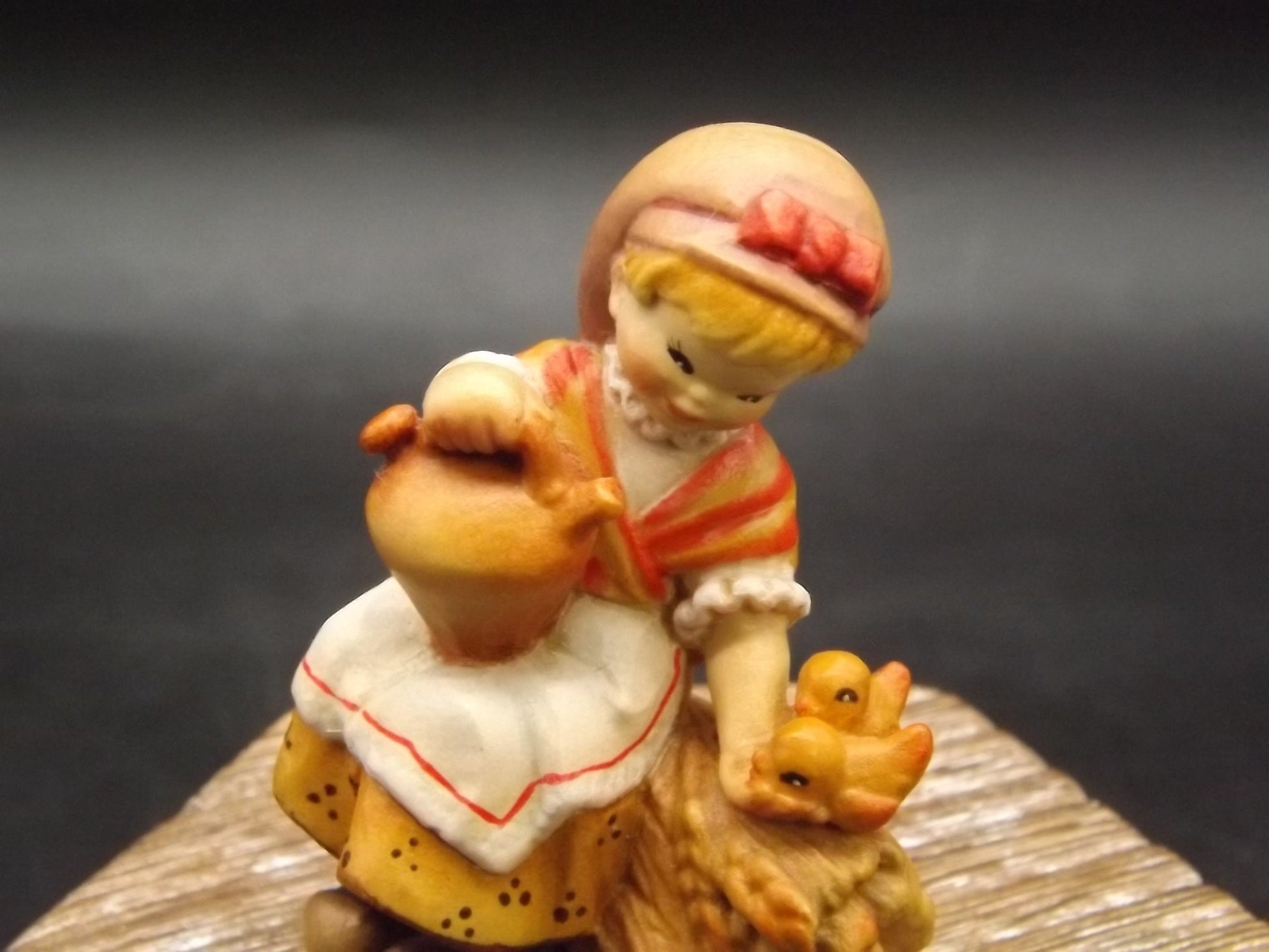 Vintage Anri Catalonia Girl Figurine: Hand Carved Wood, Juan Ferrandiz Design