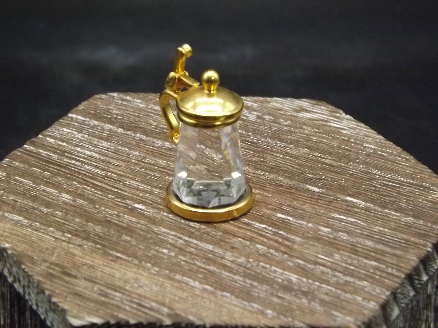 Vintage 1996 Swarovski Crystal Memories "Tankard" Figurine. Excellent Condition with original box. Soiled box.