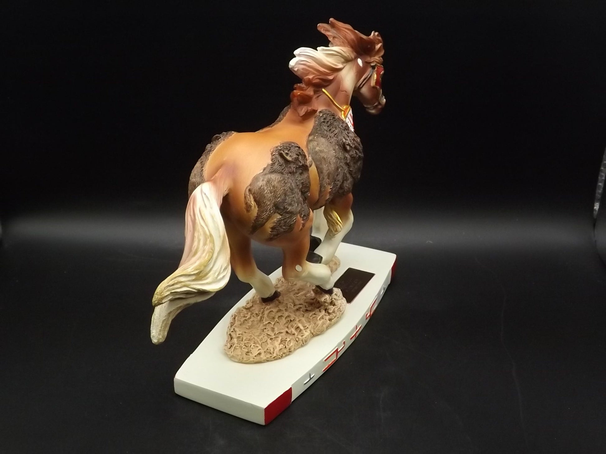 Vintage Westland "Buffalo Run" Horse Figurine: Limited Edition Collectible