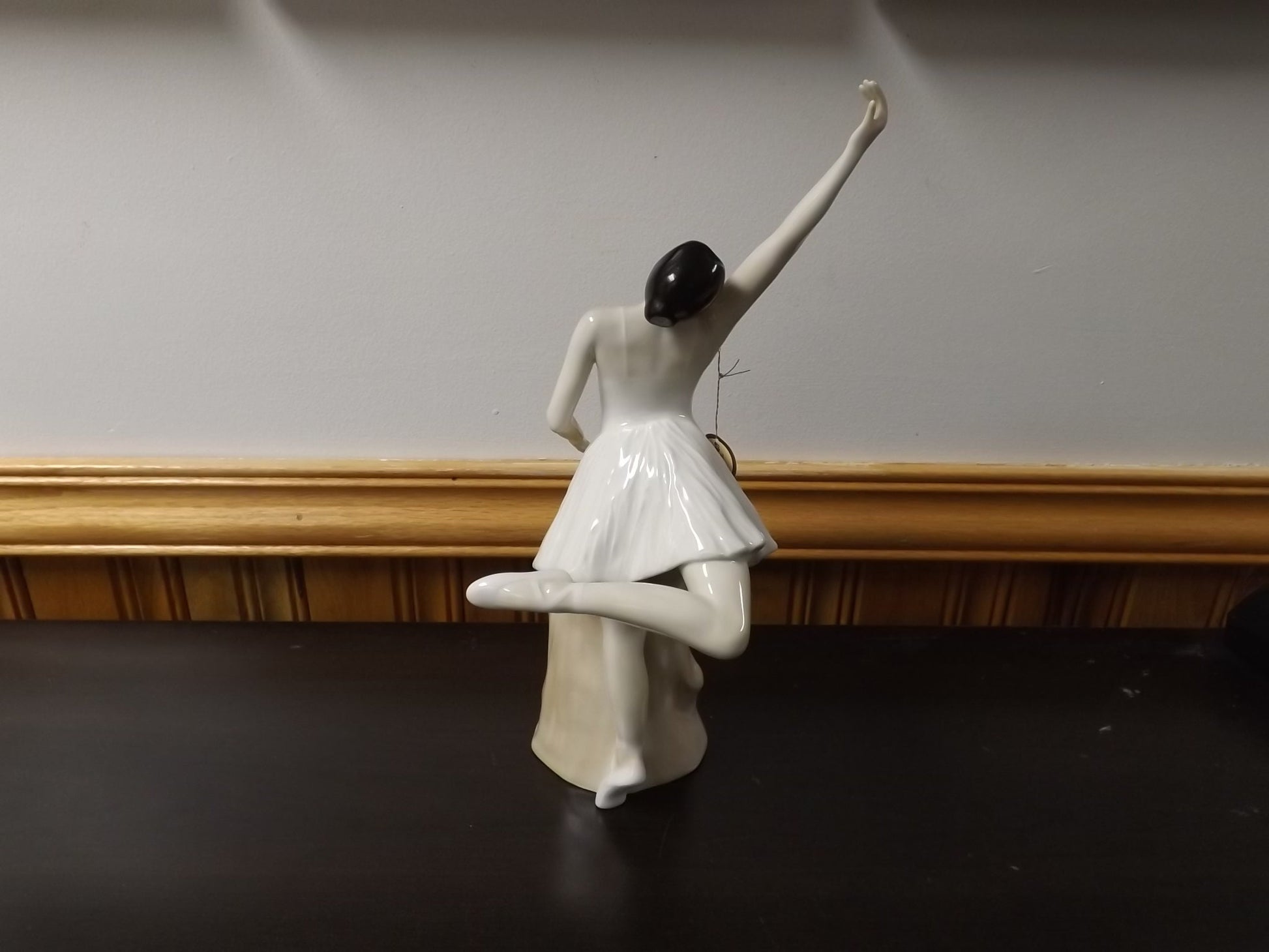 Vintage 1988 Royal Doulton Reflections "Ballerina" figurine HN 3197. Excellent condition! No original box.