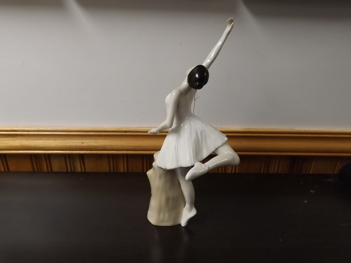 Vintage 1988 Royal Doulton Reflections "Ballerina" figurine HN 3197. Excellent condition! No original box.