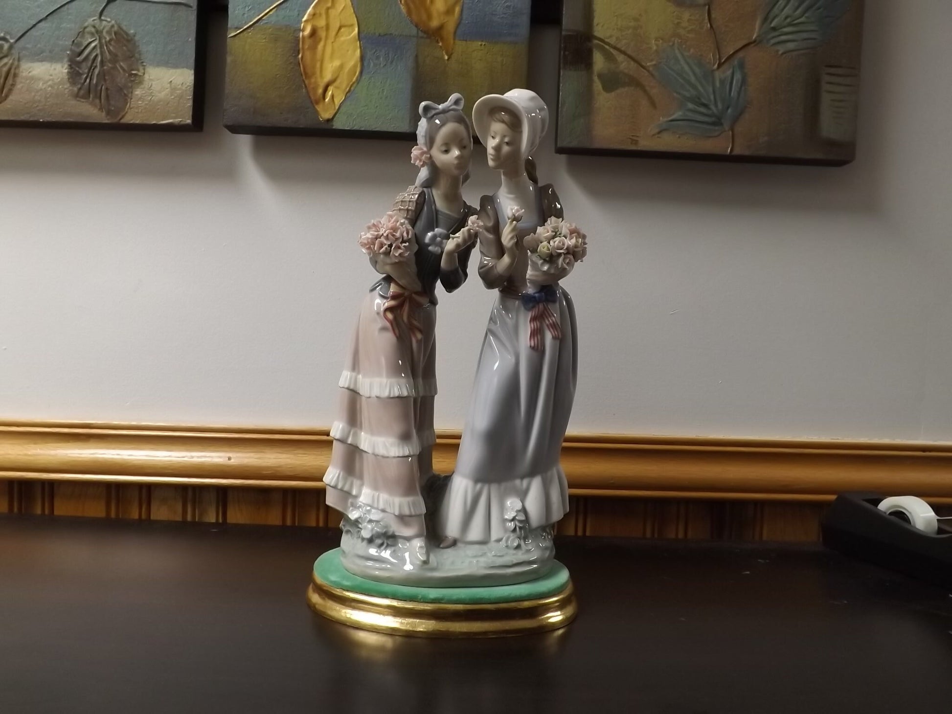 Vintage 1973 Lladro Figurine: "Spain-USA" Ladies with Flowers