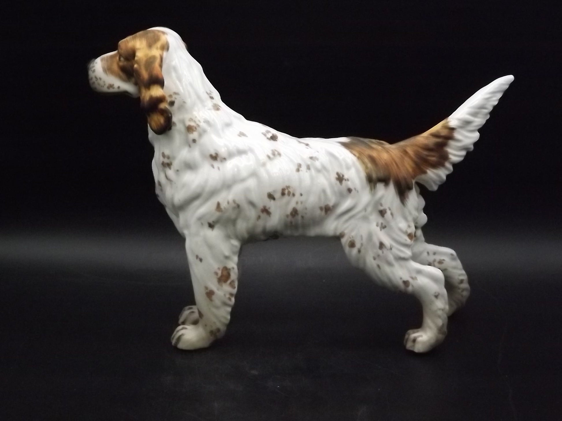 Vintage C. Martinu English Setter Figurine: 1970s Spanish Decor