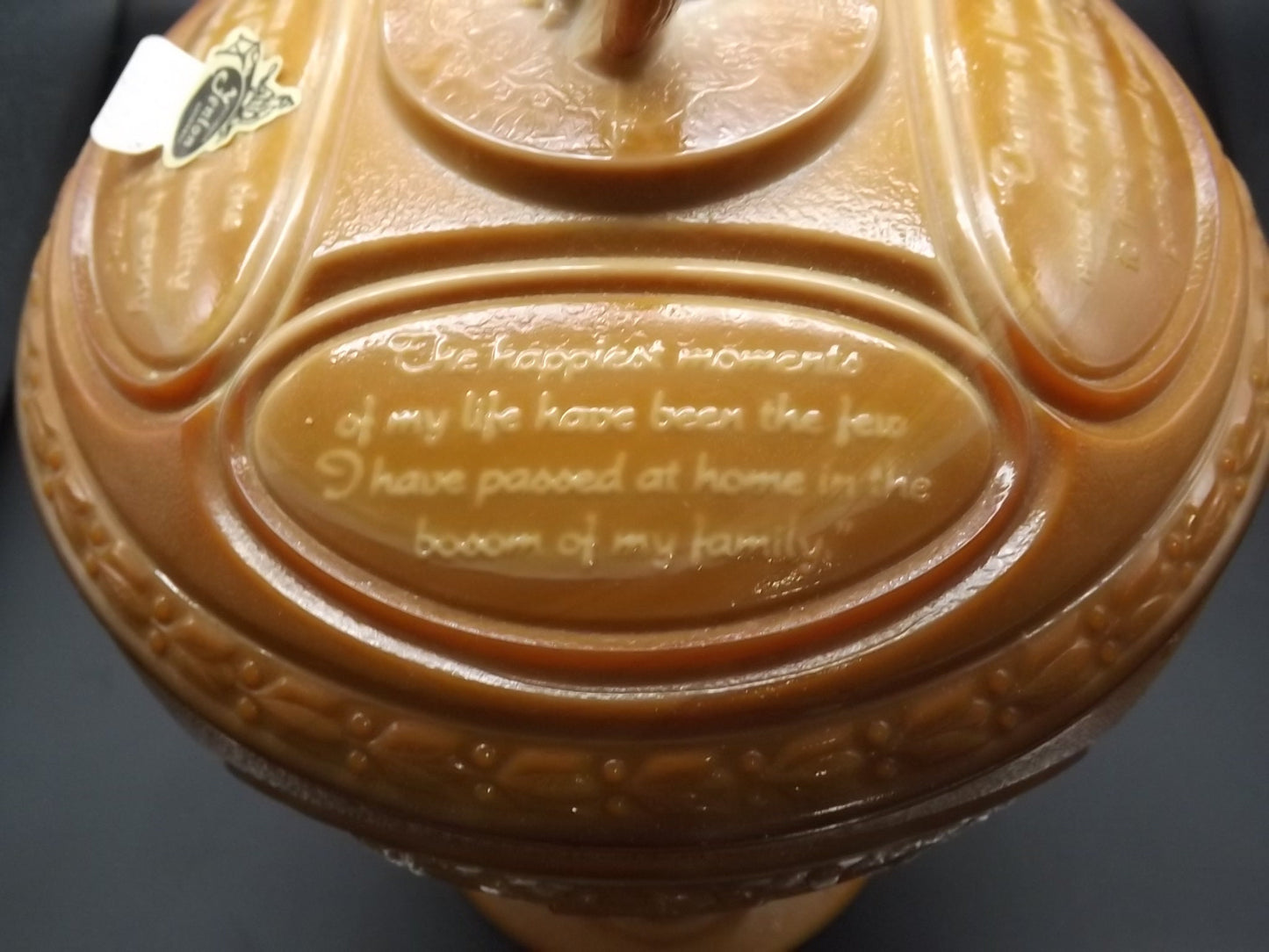 Vintage 1976 limited edition of 3600 Fenton Thomas Jefferson lidded Commemorative slag glass bowl. Beautiful piece! With original booklet.