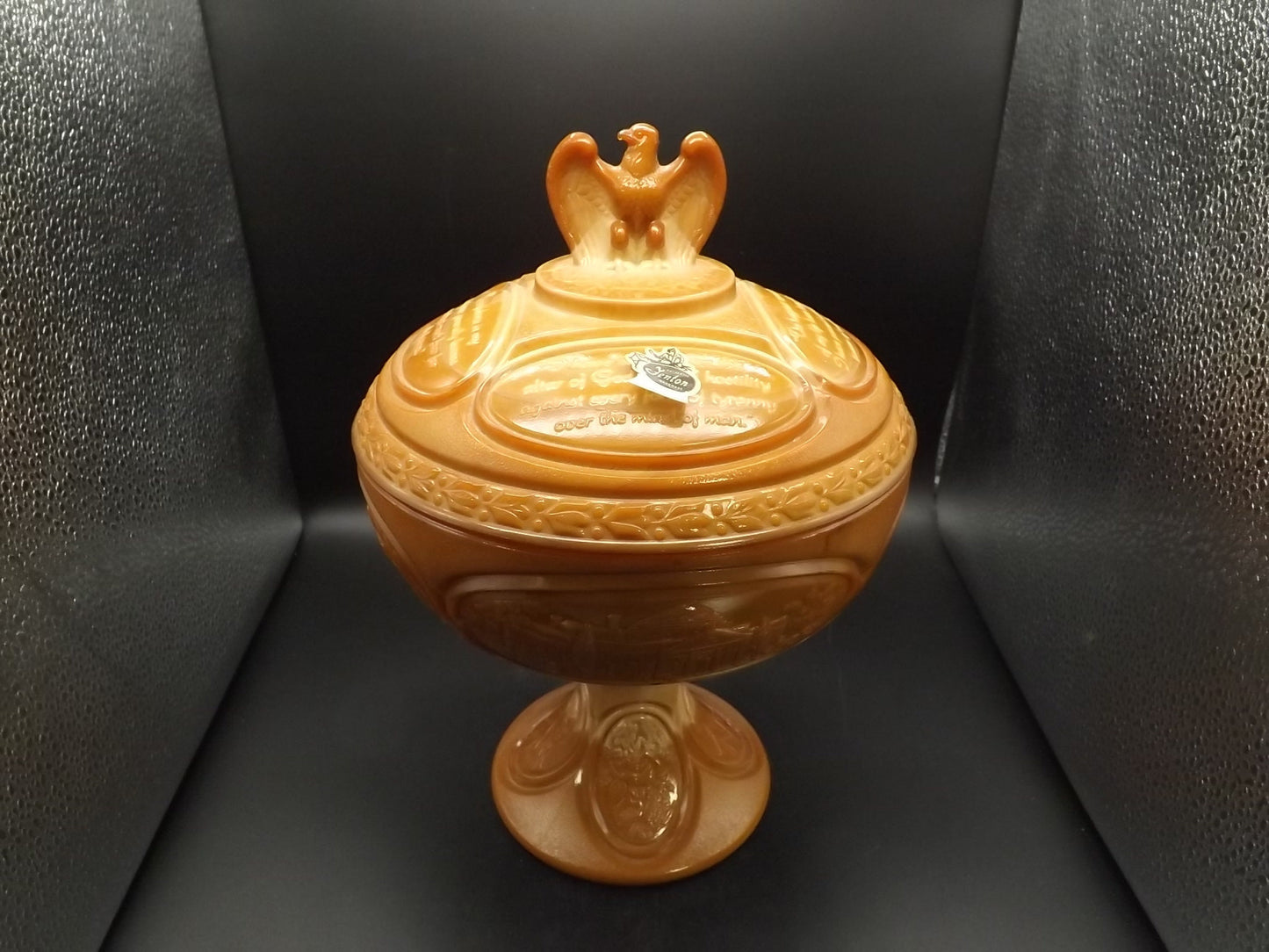 Vintage 1976 limited edition of 3600 Fenton Thomas Jefferson lidded Commemorative slag glass bowl. Beautiful piece! With original booklet.