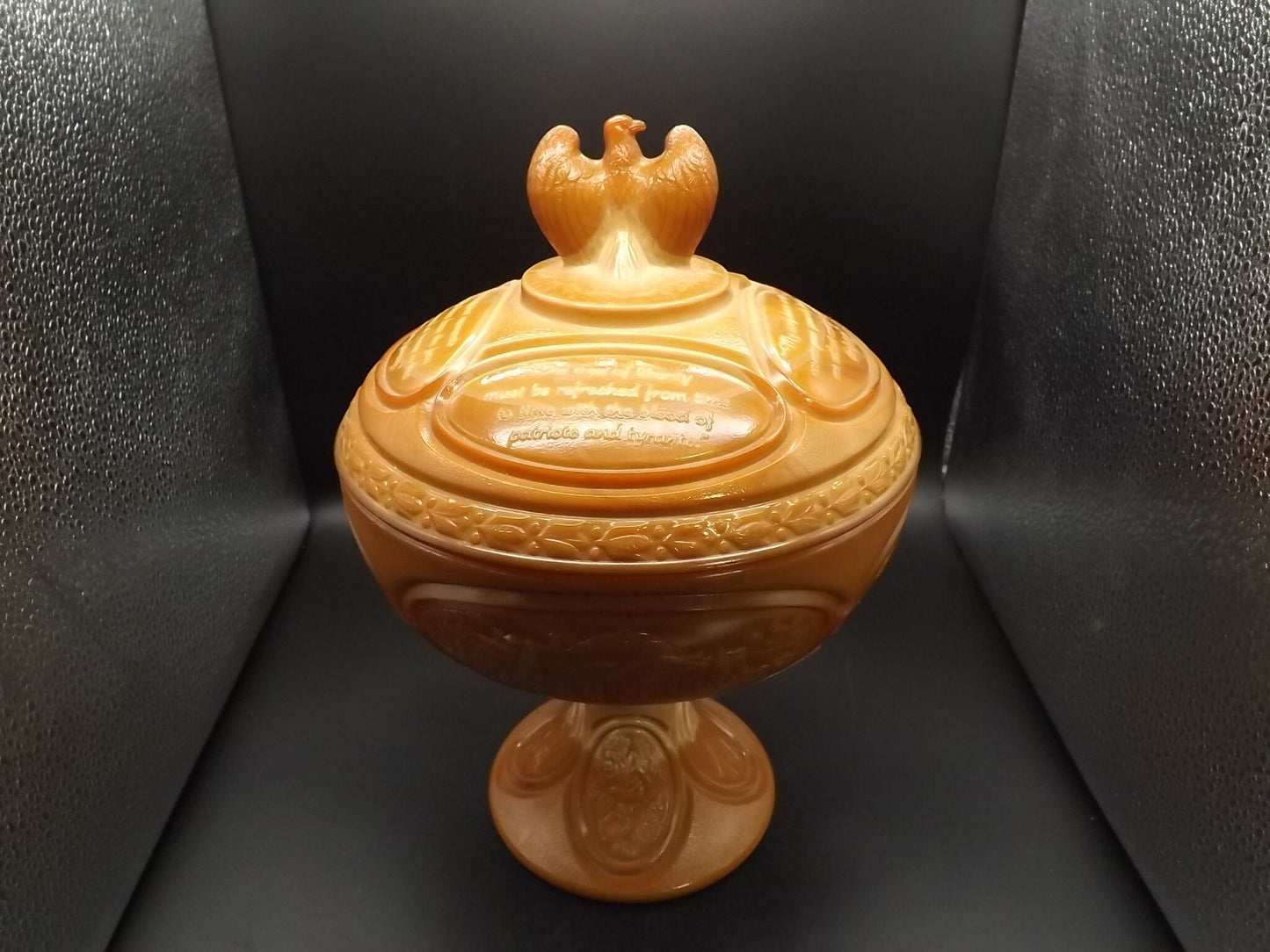 Vintage 1976 limited edition of 3600 Fenton Thomas Jefferson lidded Commemorative slag glass bowl. Beautiful piece! With original booklet.