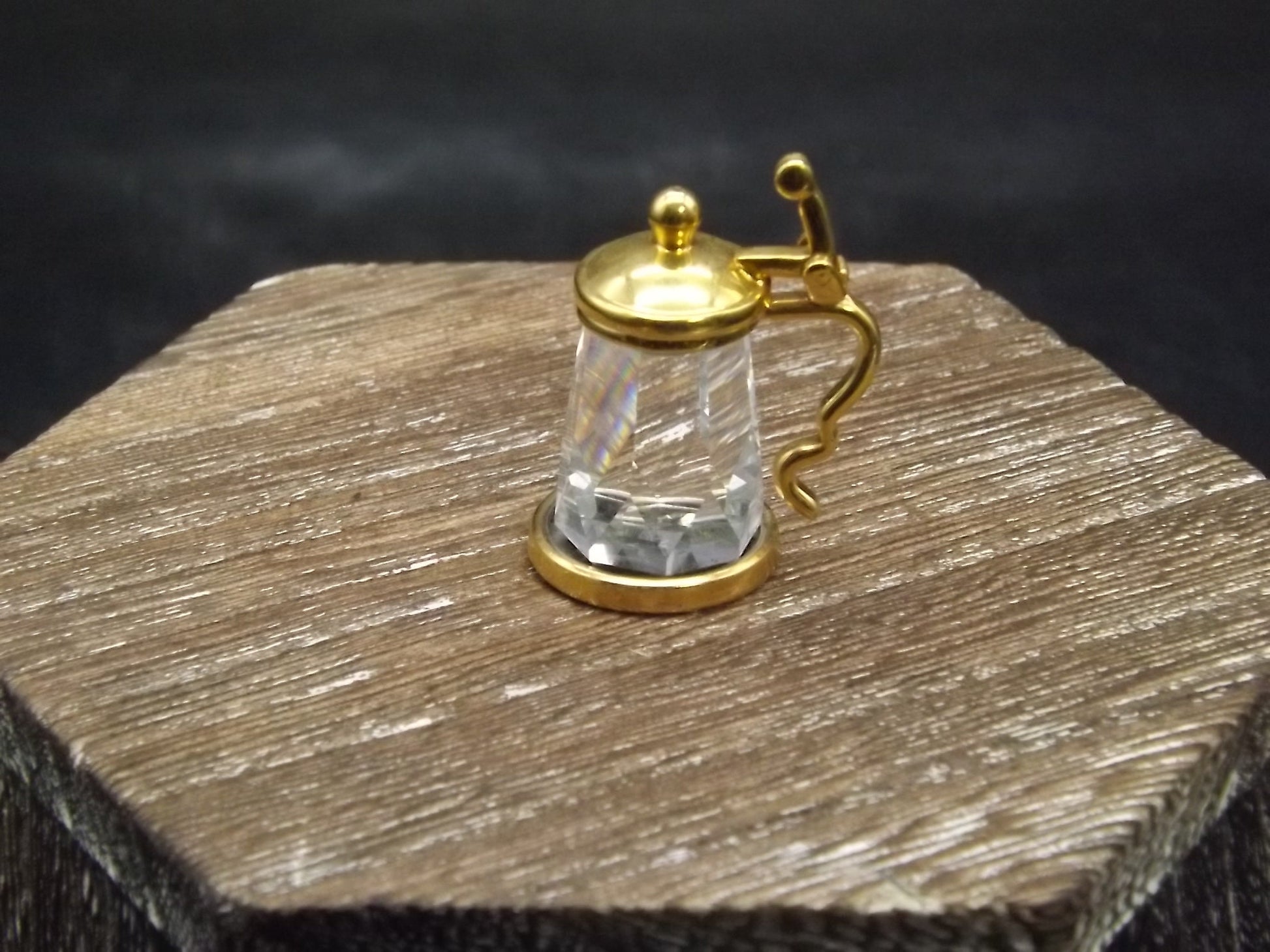 Vintage 1996 Swarovski Crystal Memories "Tankard" Figurine. Excellent Condition with original box. Soiled box.