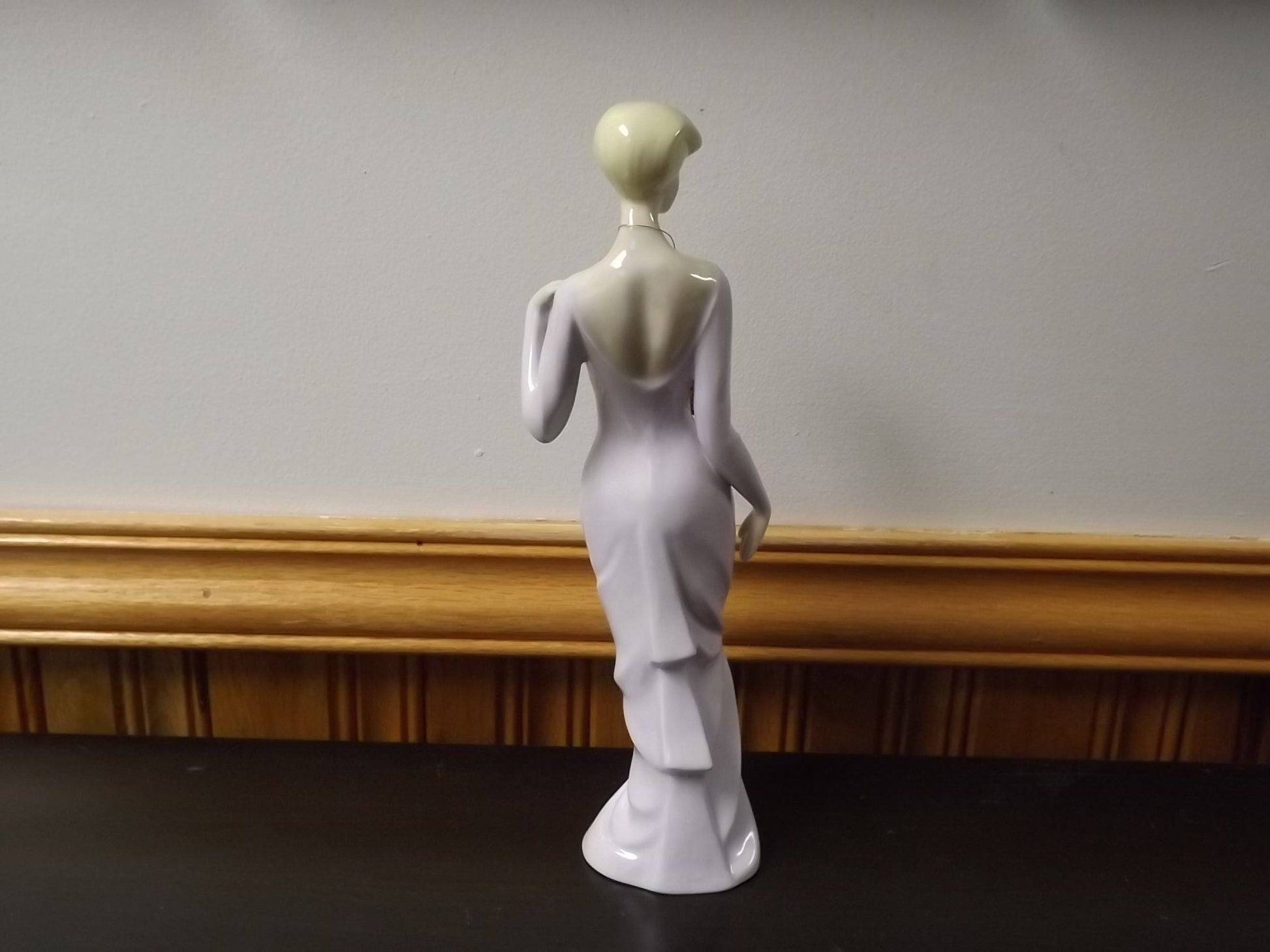 Vintage Royal Doulton Reflections Series "Debutante" figurine HN 3188. Excellent condition!