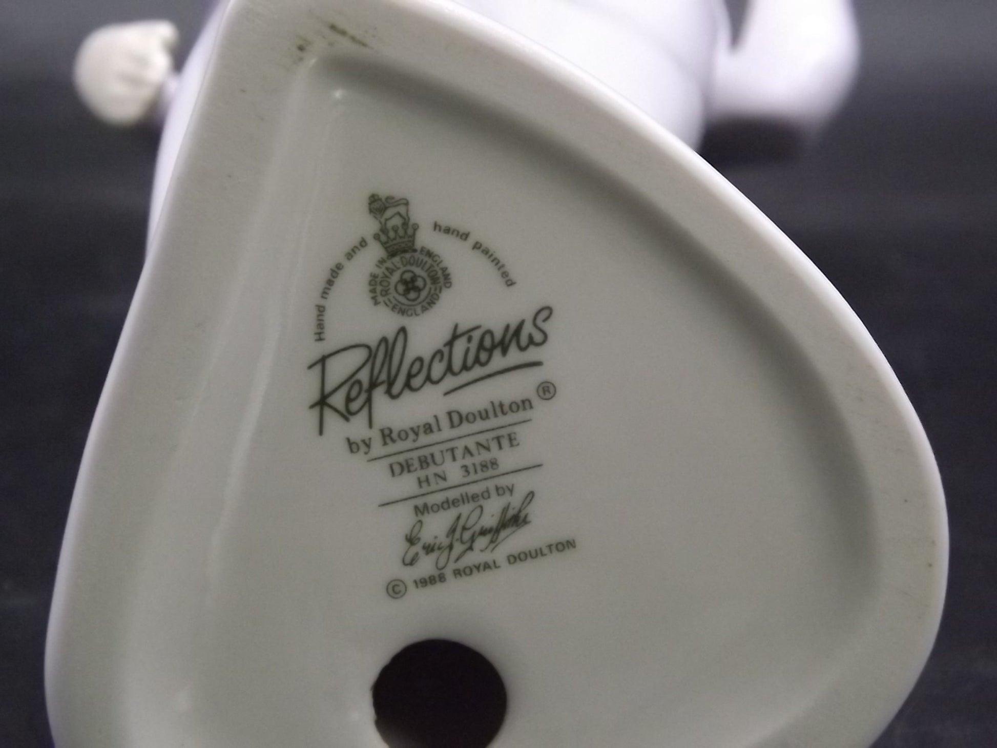 Vintage Royal Doulton Reflections Series "Debutante" figurine HN 3188. Excellent condition!