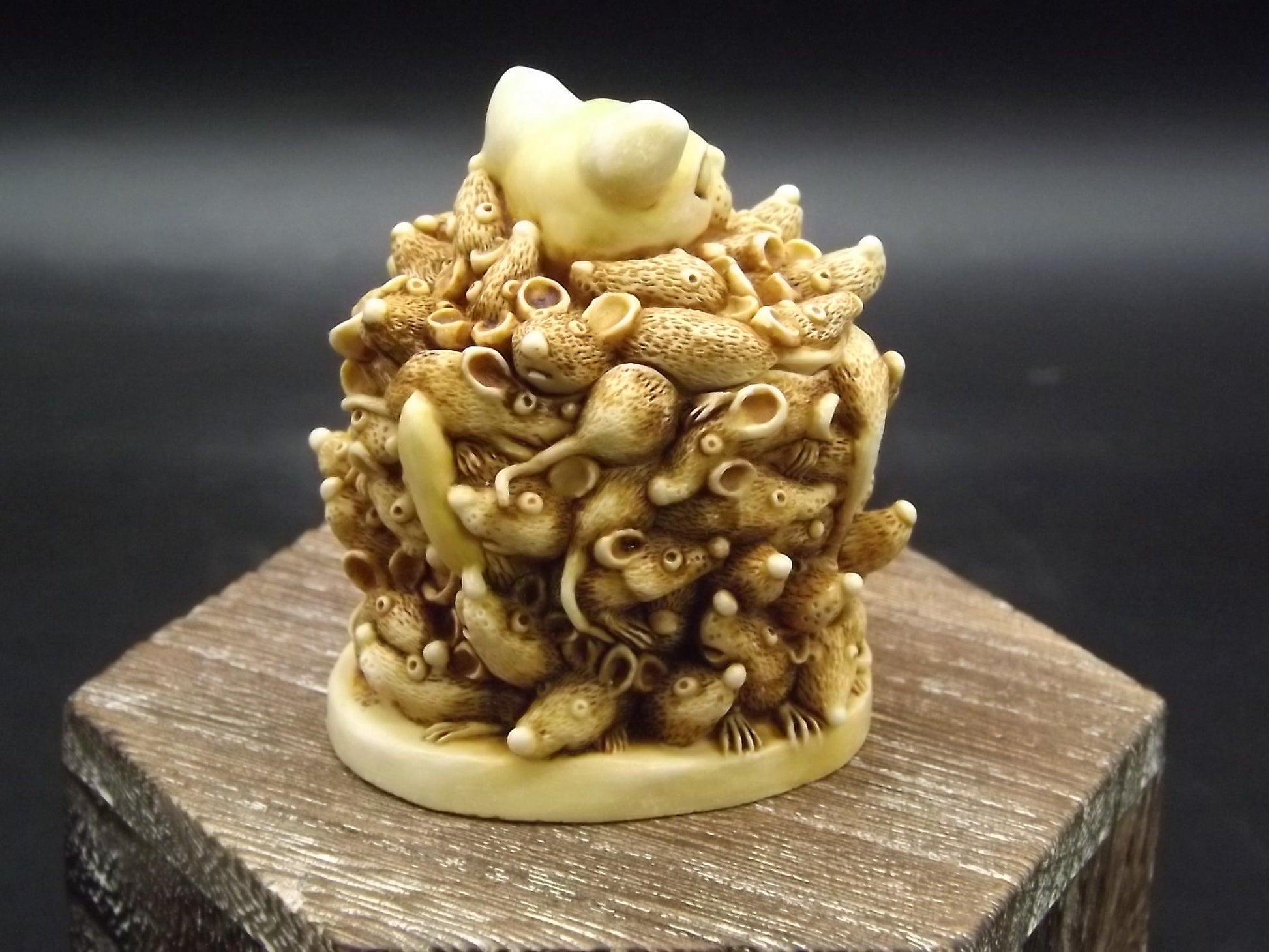 Retired 1994 Harmony Kingdom "Too Much of a Good Thing" Jest Figurine with box. Excellent condition. Cat surrounded by Mice.