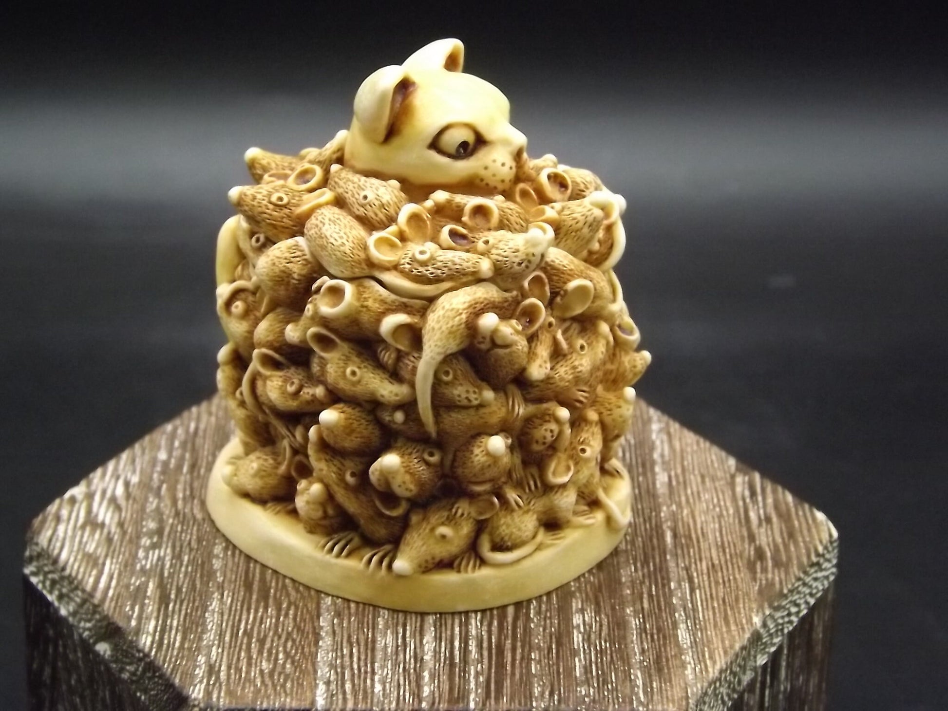 Retired 1994 Harmony Kingdom "Too Much of a Good Thing" Jest Figurine with box. Excellent condition. Cat surrounded by Mice.