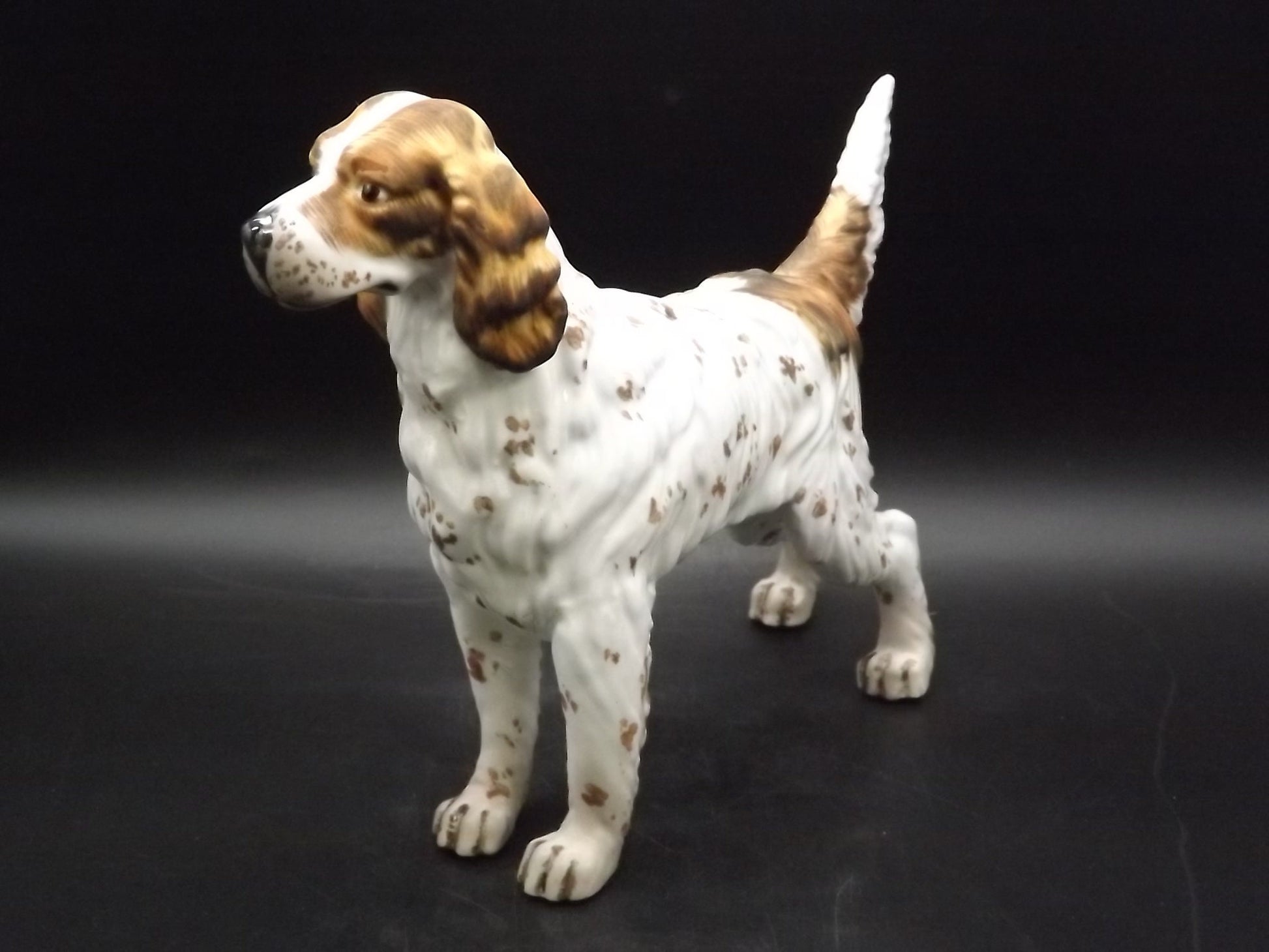 Vintage C. Martinu English Setter Figurine: 1970s Spanish Decor