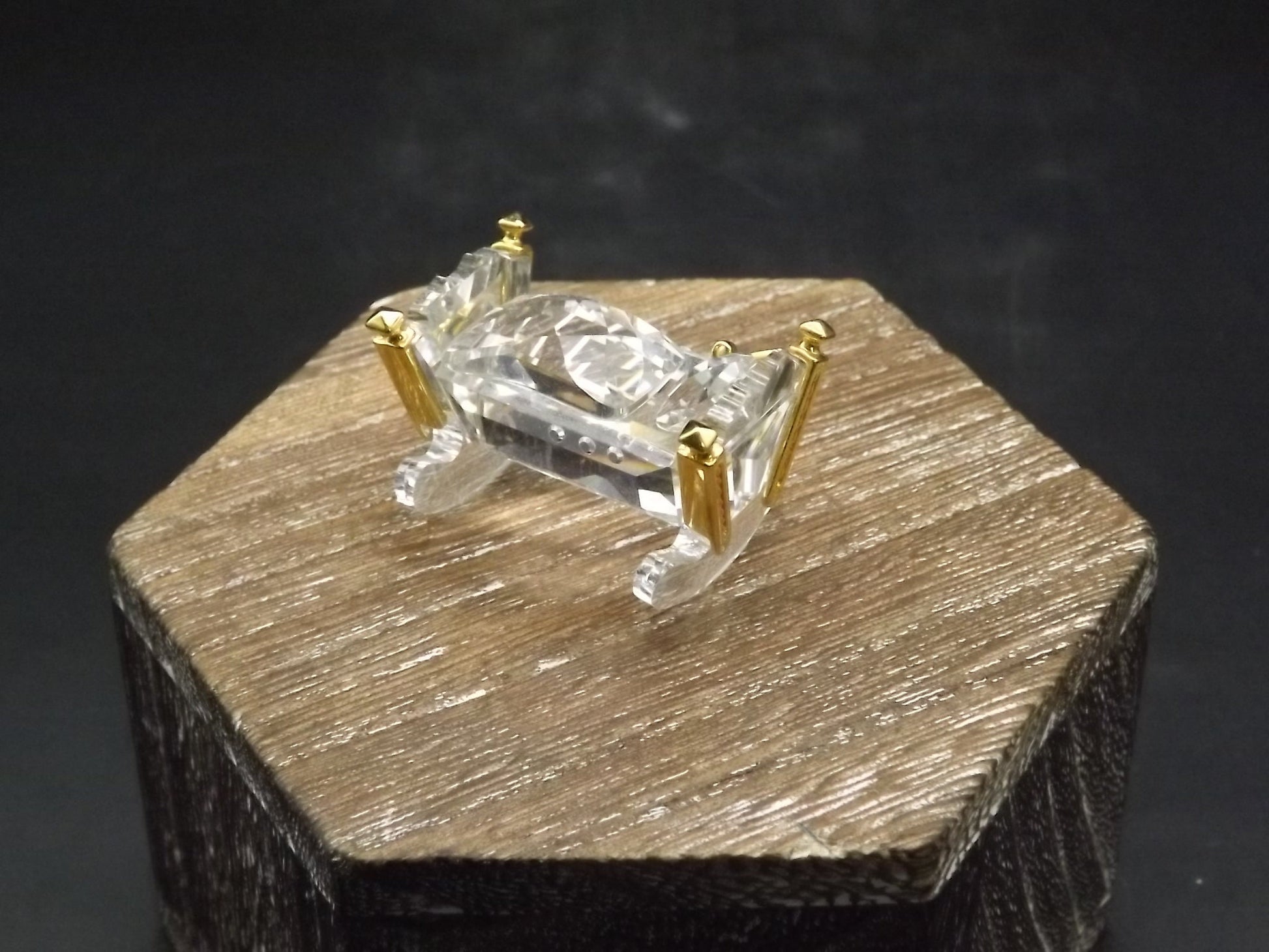 Vintage Swarovski Crystal Memories "Baby Crib Cradle" Figurine. Great Condition with original box. Very small chip as shown in photos.