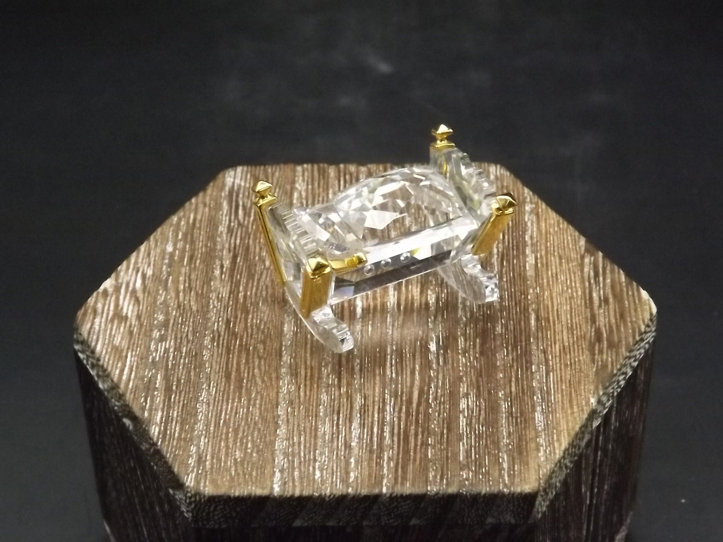 Vintage Swarovski Crystal Memories "Baby Crib Cradle" Figurine. Great Condition with original box. Very small chip as shown in photos.