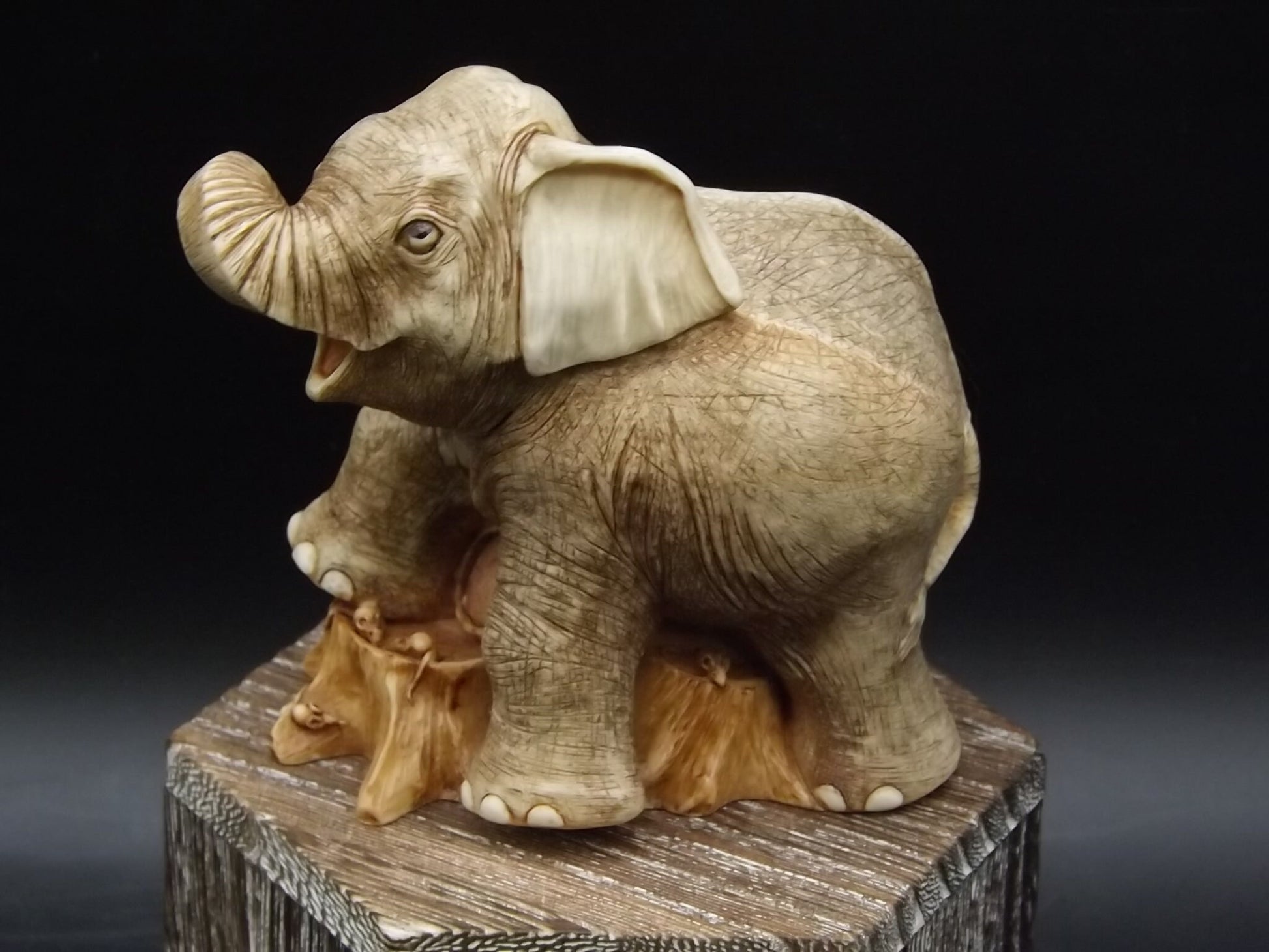 Retired Harmony Kingdom Haji's Hero Elephant Figurine - 2001 Royal Watch