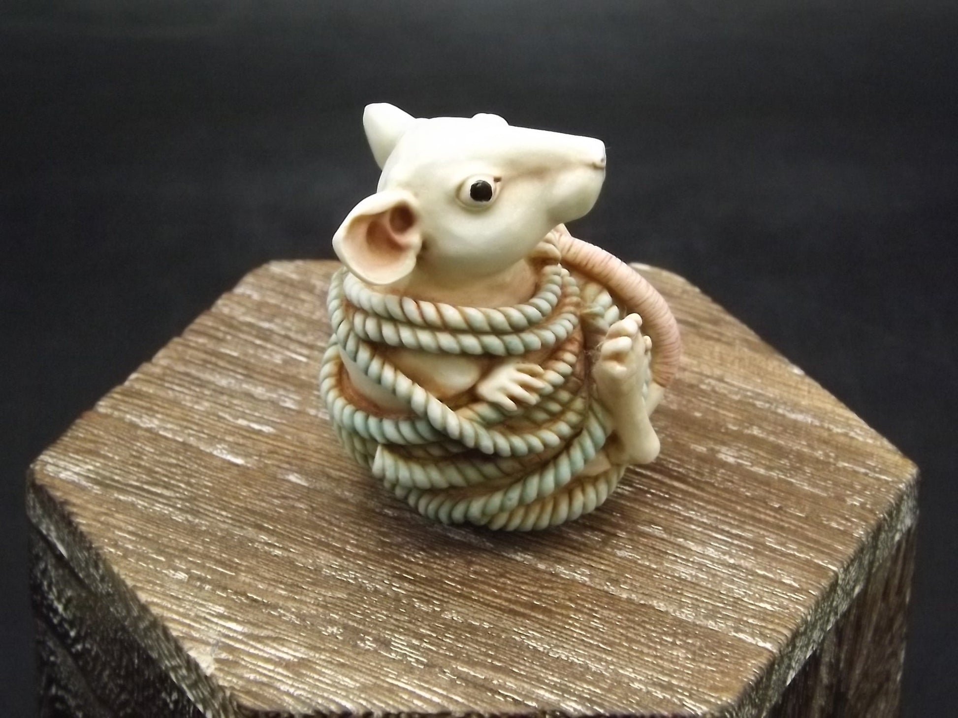 Harmony Kingdom Forever Tied Mouse Figurine - Limited Edition