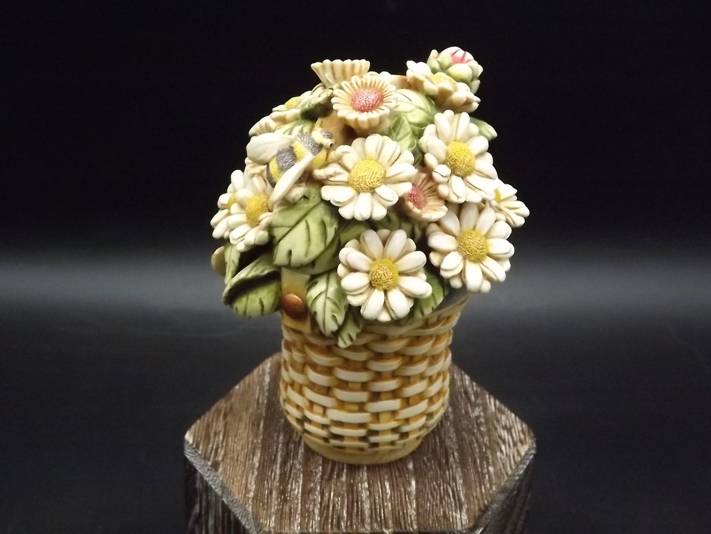 Harmony Kingdom Daisy Basket Figurine: Longaberger Exclusive, Limited Edition