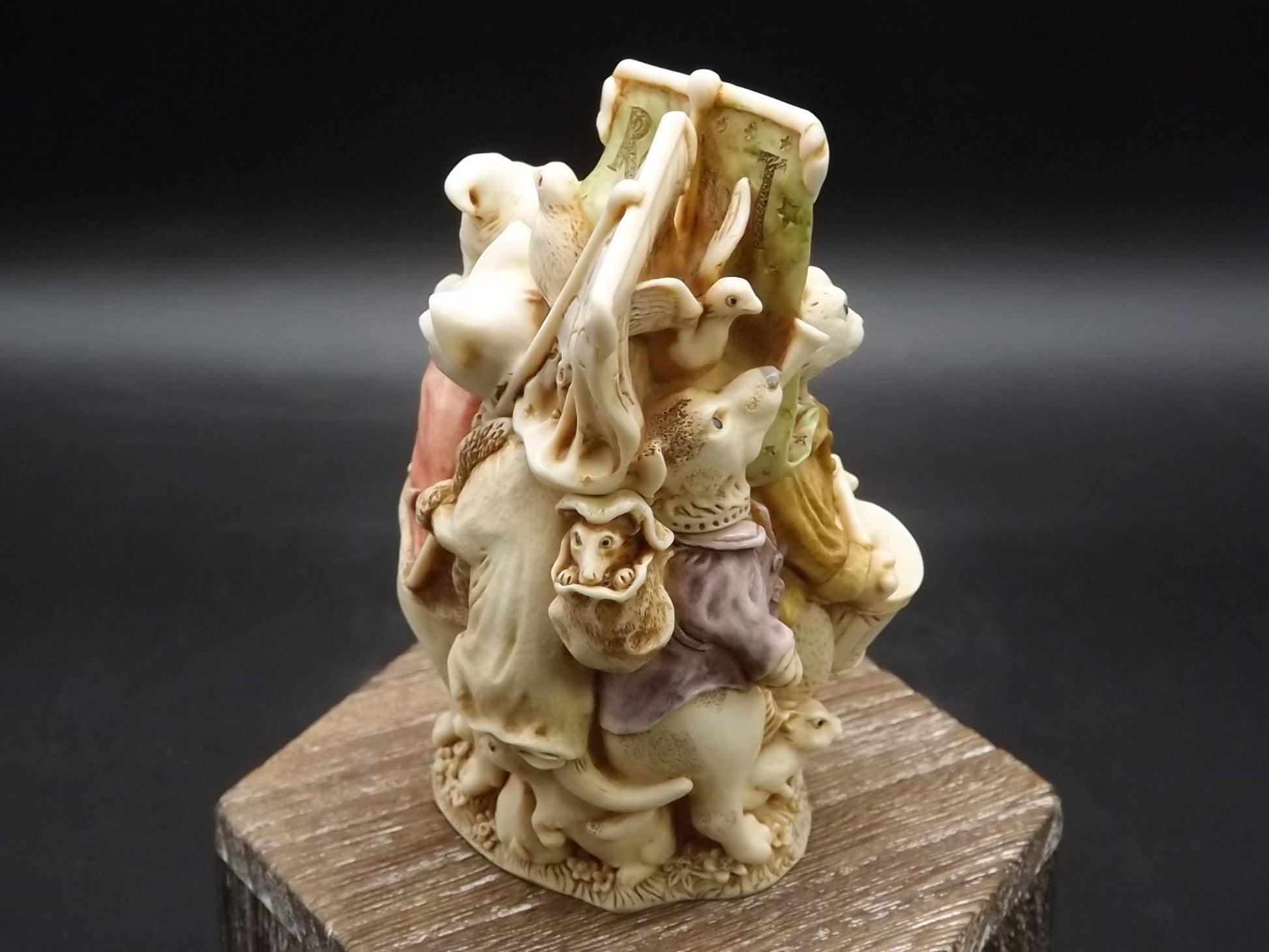 Harmony Kingdom "Lord of the Aisles" Jest Figurine TJICE02 with original box. Excellent condition. Artist Signed