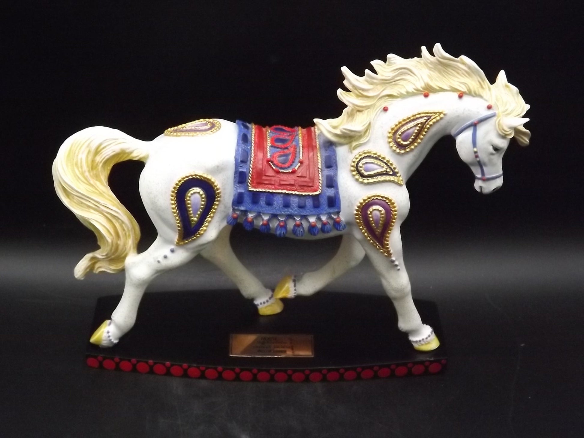 Westland "Paisley Horse" Figurine: Limited Edition Resin Collectible