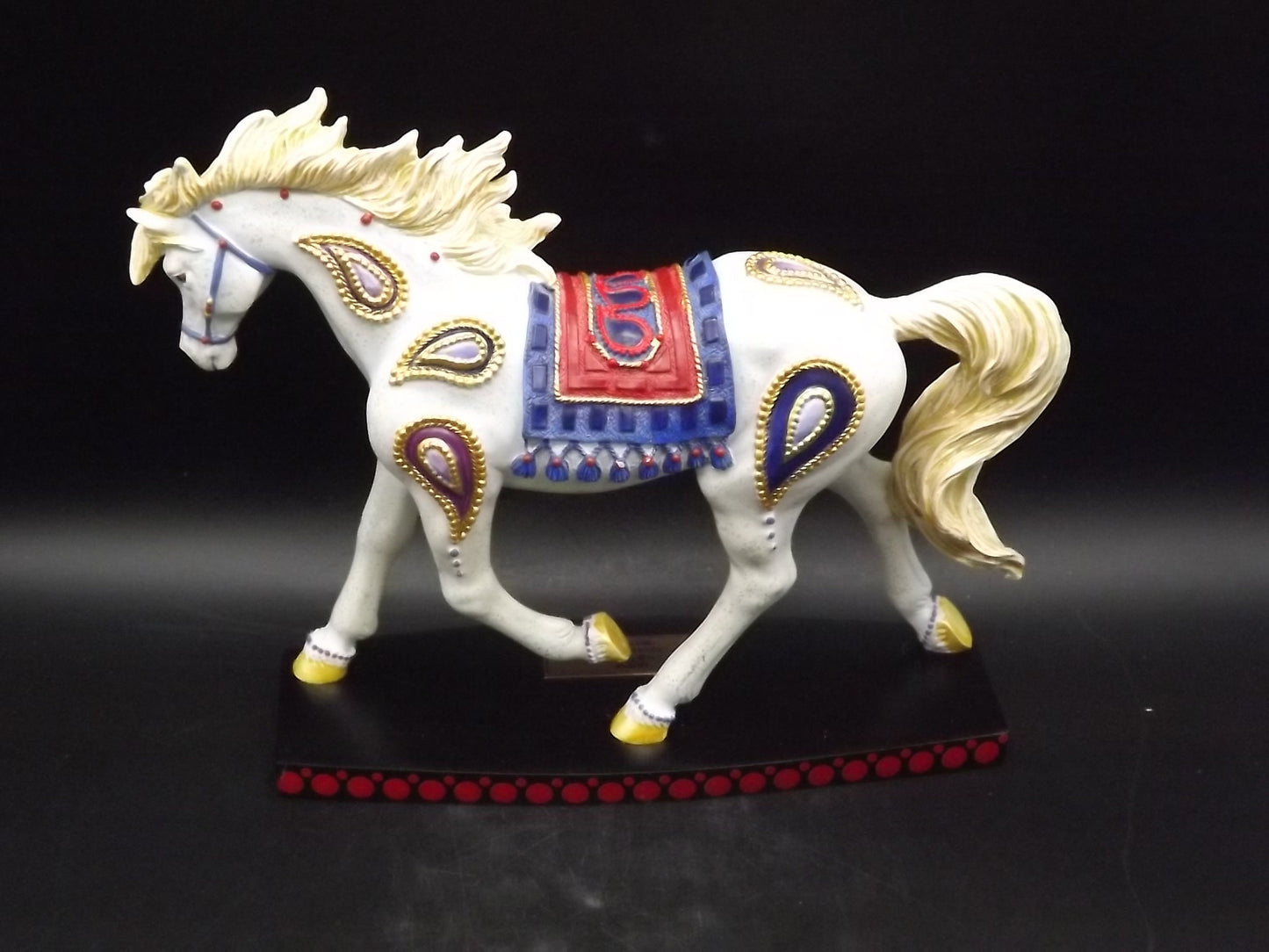 Westland "Paisley Horse" Figurine: Limited Edition Resin Collectible