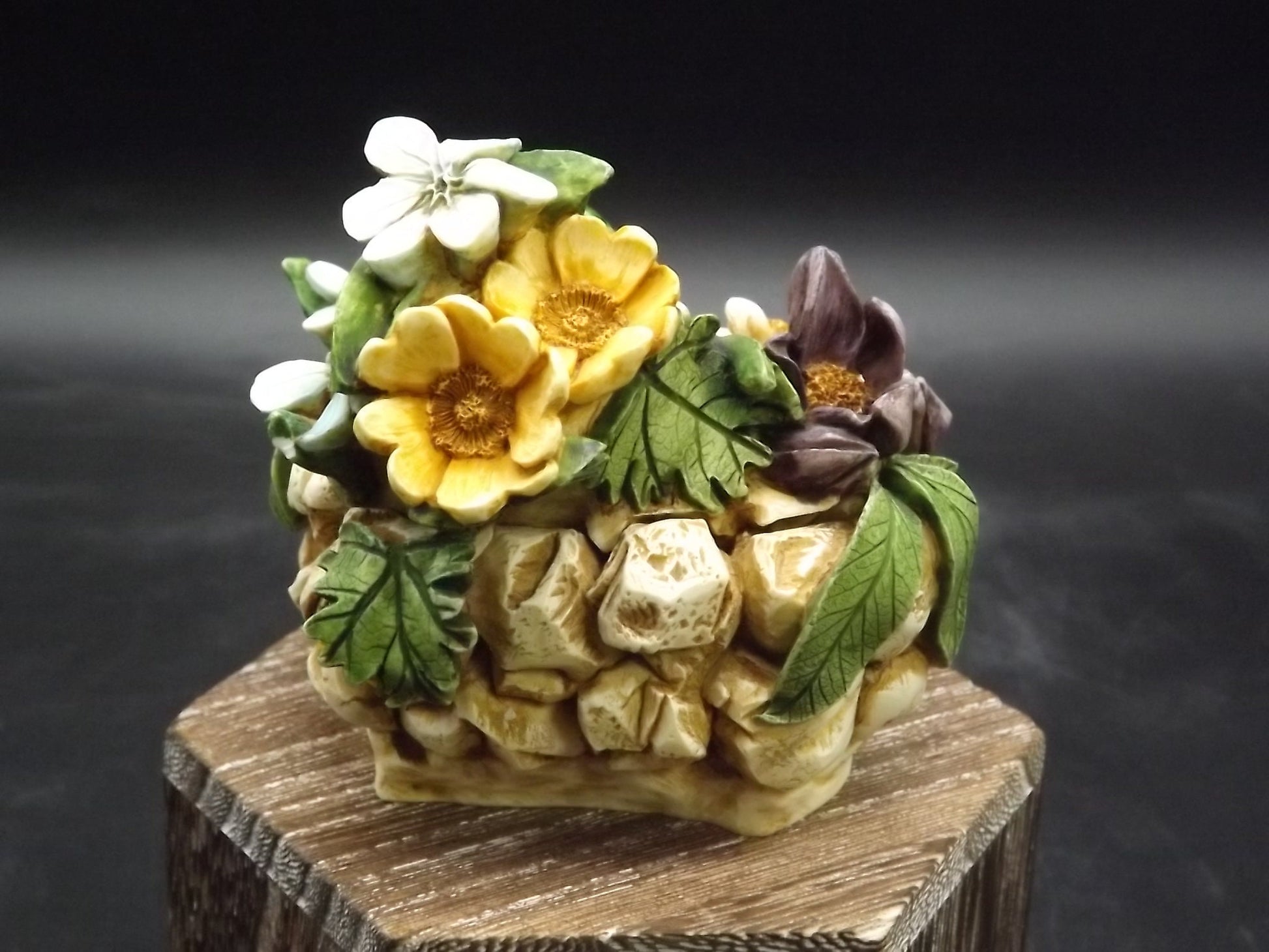 Harmony Kingdom Alpine Flower Figurine: 1st Edition, with Box