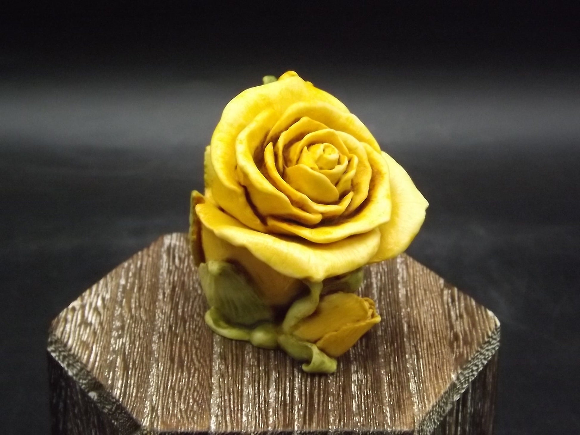 Harmony Kingdom Yellow Rose Box Figurine - Limited Edition 1997