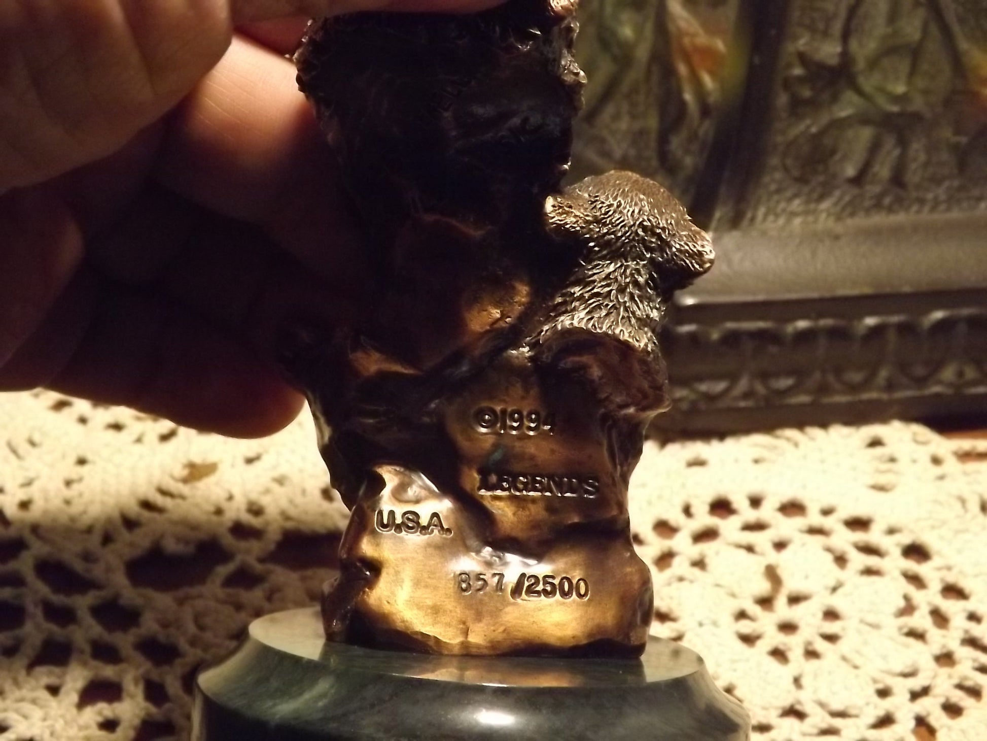 Vintage 1994 Kitty Cantrell Legends mixed media sculpture "Wild Music" Wolf and pup howling on marble base. Limited Edition 857/2500.