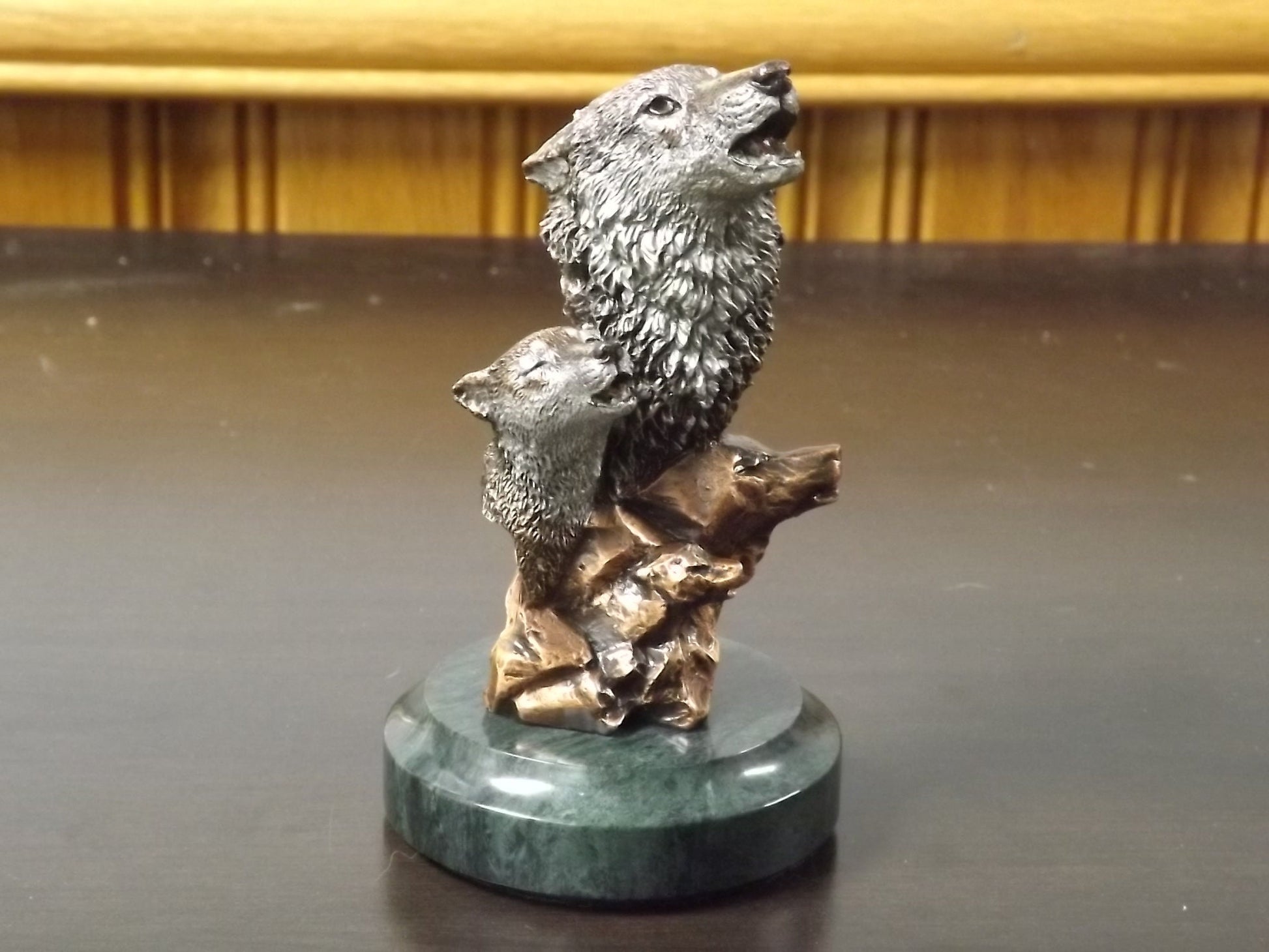 Vintage 1994 Kitty Cantrell Legends mixed media sculpture "Wild Music" Wolf and pup howling on marble base. Limited Edition 857/2500.