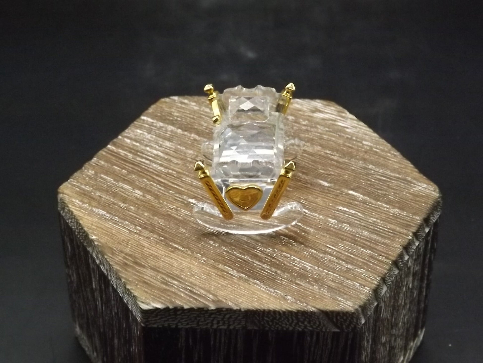 Vintage Swarovski Crystal Memories "Baby Crib Cradle" Figurine. Great Condition with original box. Very small chip as shown in photos.