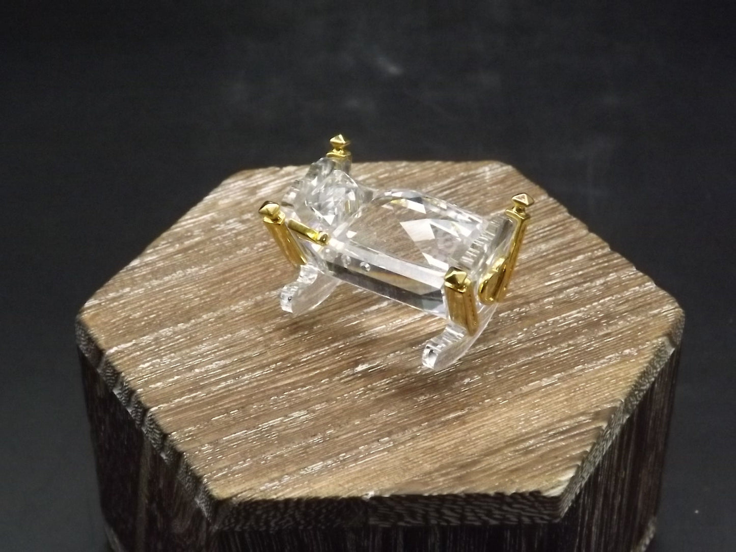Vintage Swarovski Crystal Memories "Baby Crib Cradle" Figurine. Great Condition with original box. Very small chip as shown in photos.