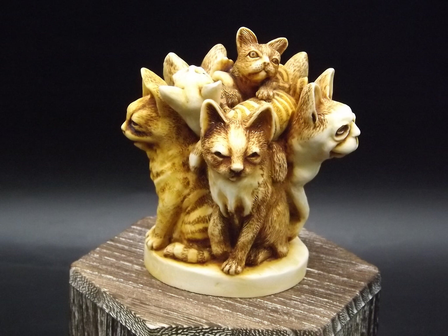 Retired Harmony Kingdom "Major's Mousers" Figurine TJCA4 (With Box & COA)